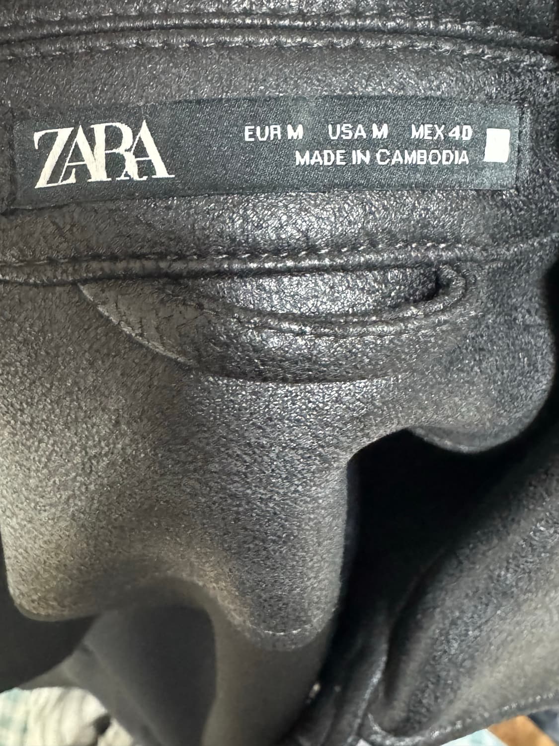 ZARA 크롭 블랙 레더자켓 상품이미지3