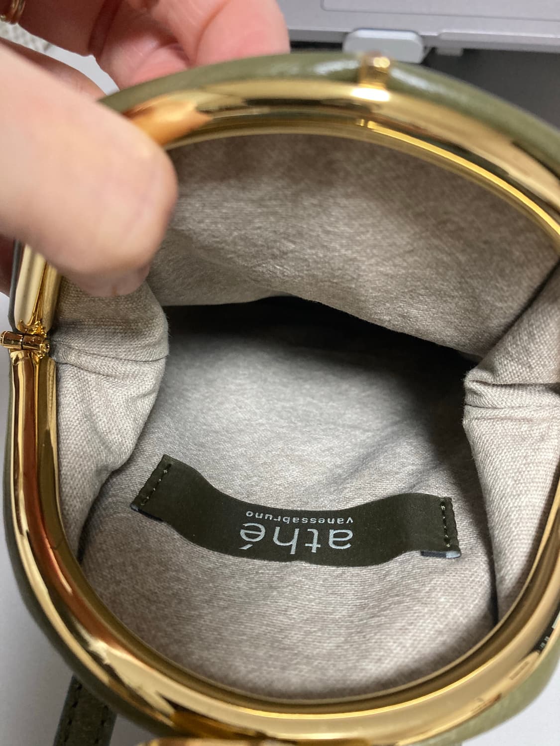 바네사부르노 아떼 크로스백 상품이미지4