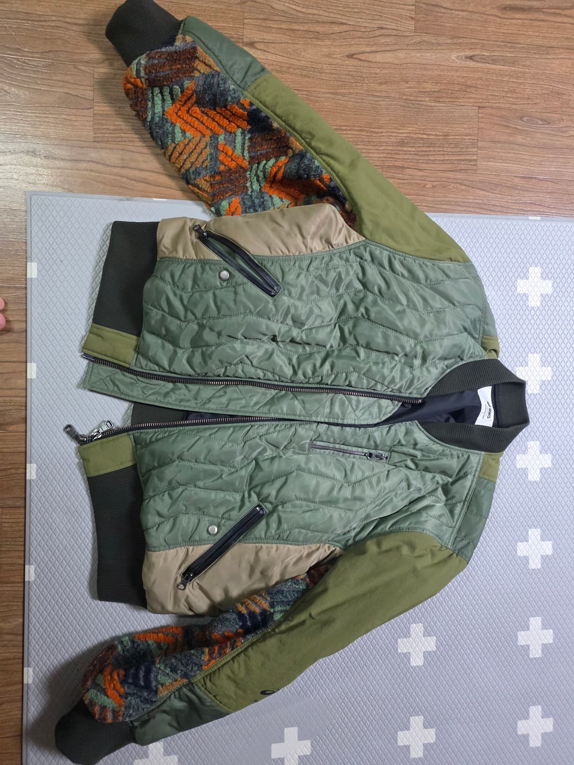 아식스 앤더슨벨 봄버,바지 팔아요 상품이미지1