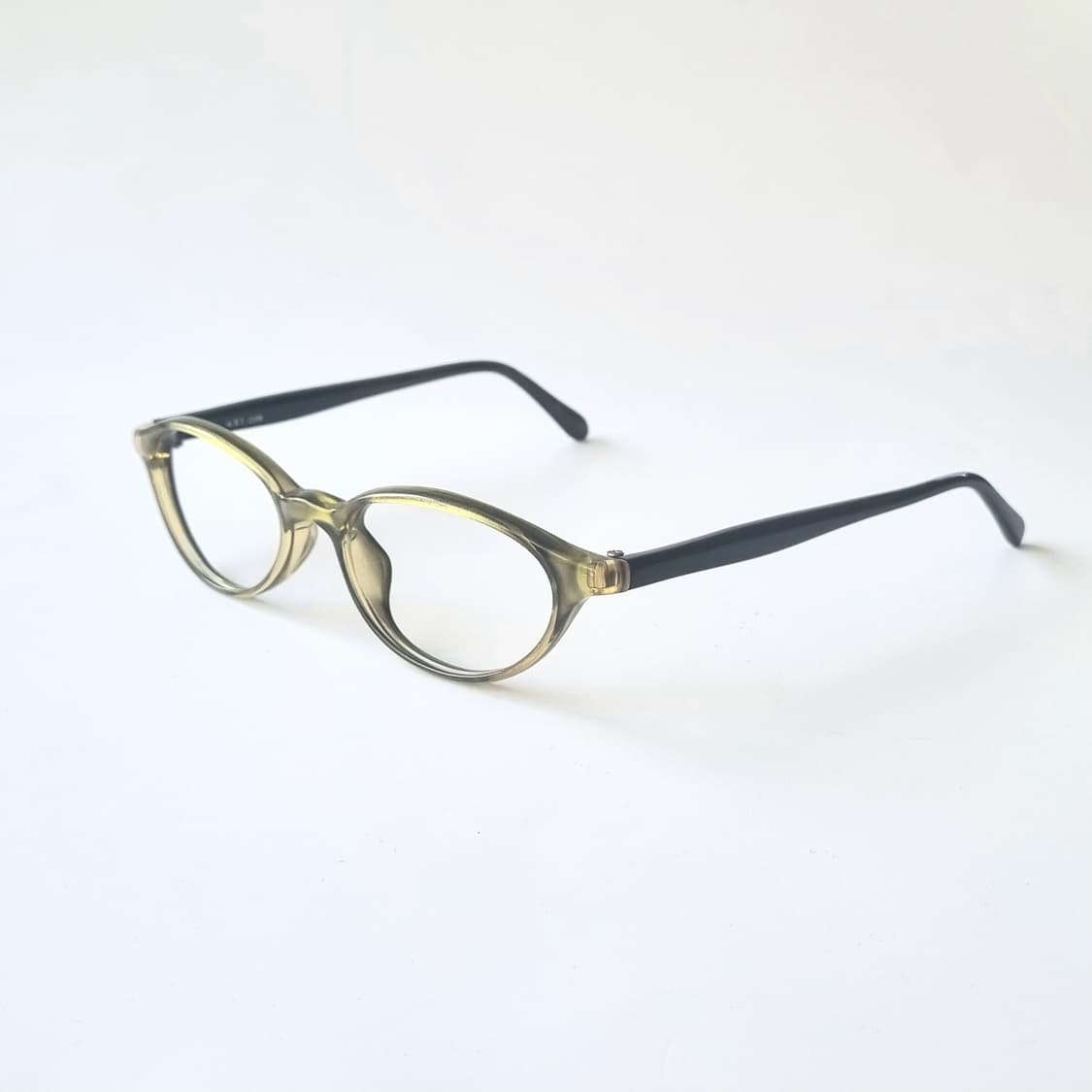 데드스탁 캣아이 투명카키 뿔테 안경테 1619 상품이미지4