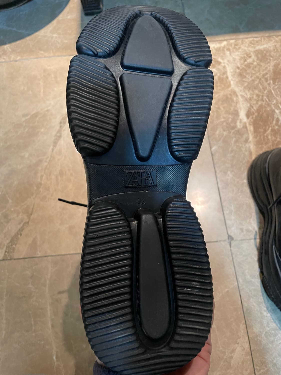 (새상품)자라 트랙솔 레이스업 부츠 zara 39사이즈 (250~255) 상품이미지5