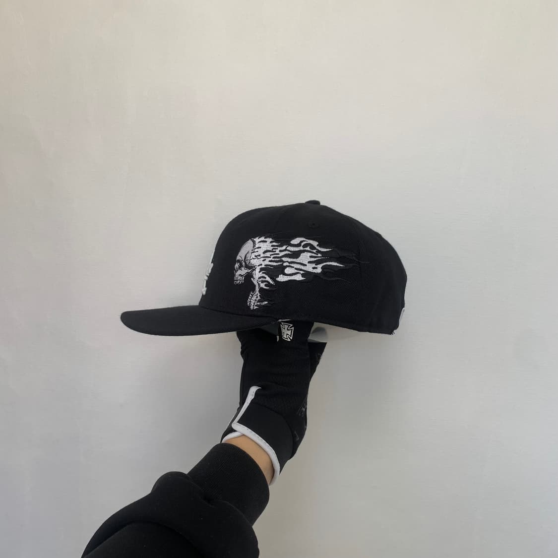 Felicity 검정색 BONE LA 엔젤스 피티드 캡 자수 새상품 상품이미지4