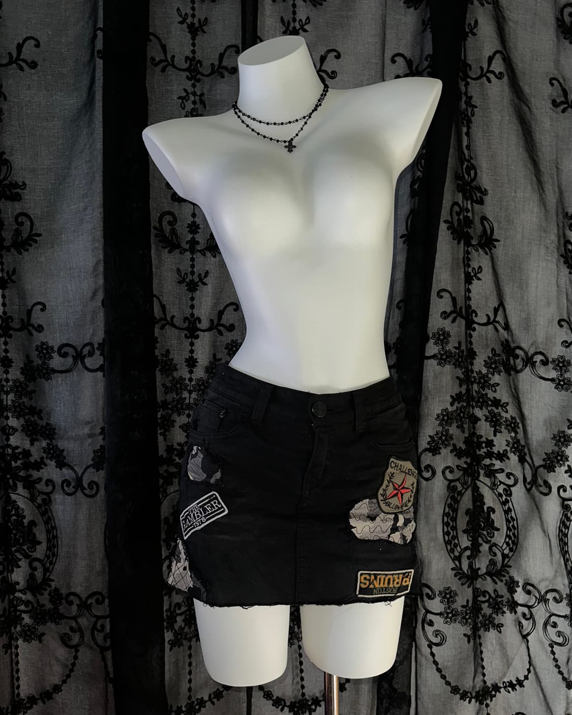 rock chic black skirt 상품이미지1