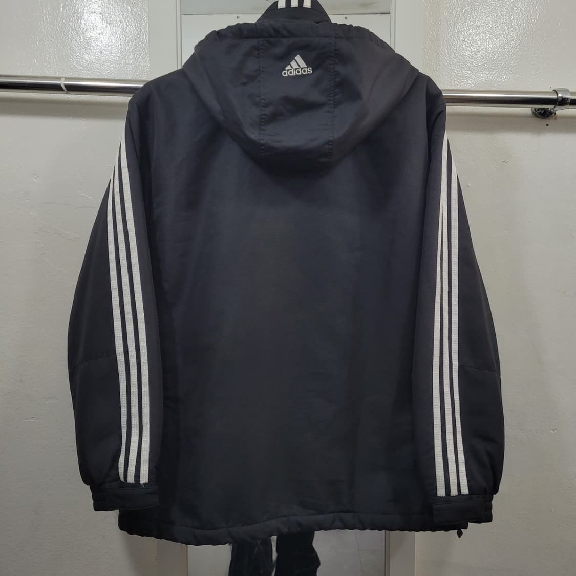 [M] 아디다스 검흰 후드 점퍼 상품이미지5