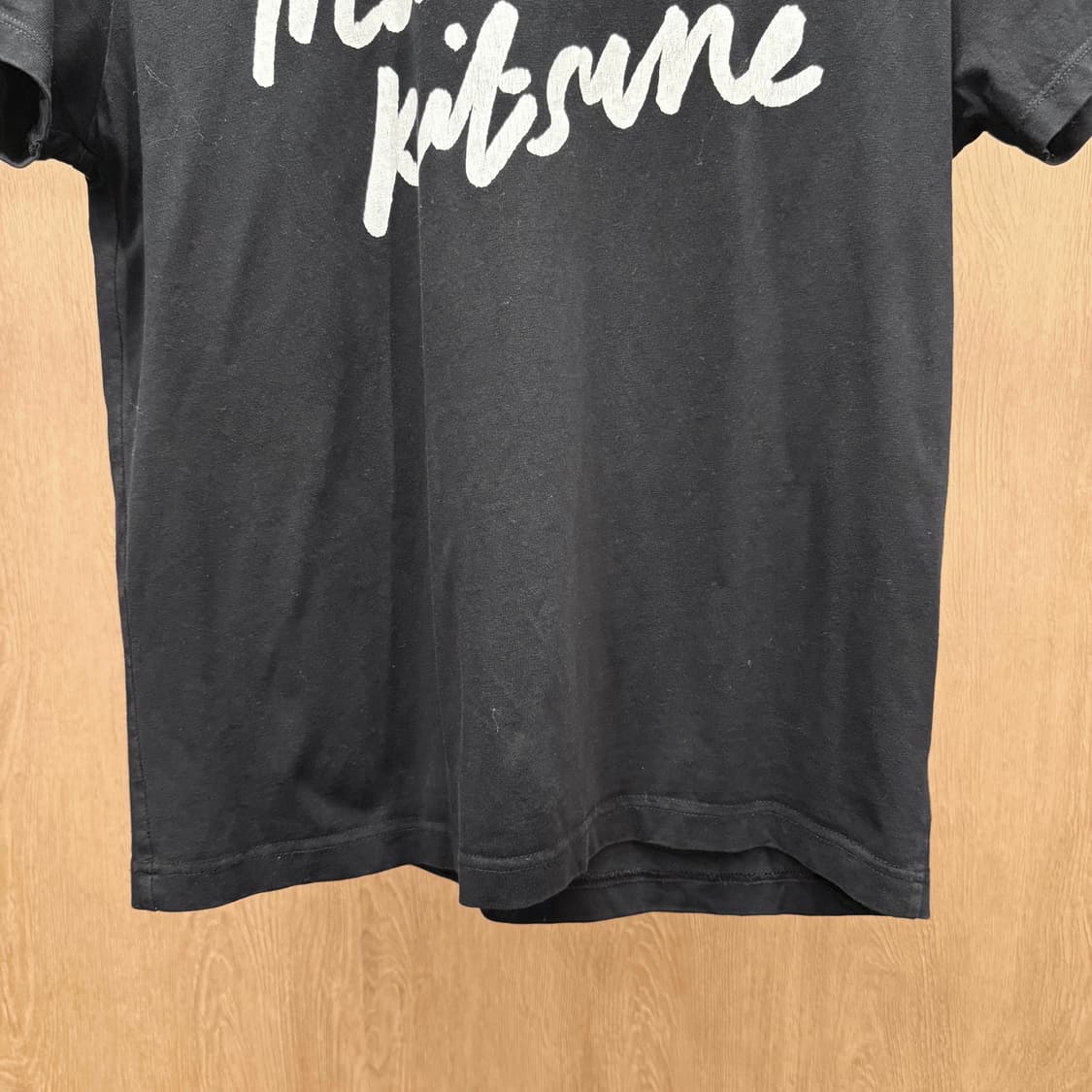 메종키츠네 반팔 티셔츠 시그니처 레터링 프린팅 디테일 블랙 상품이미지5