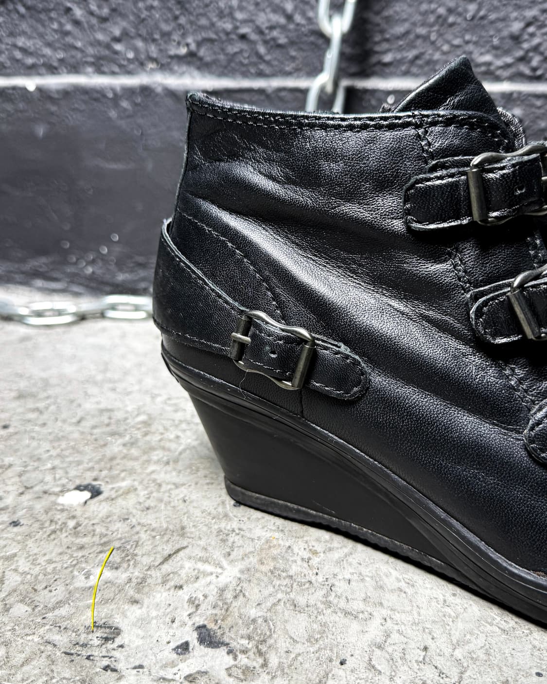 ASH – All Black Buckle Strap Wedge Heel 상품이미지6