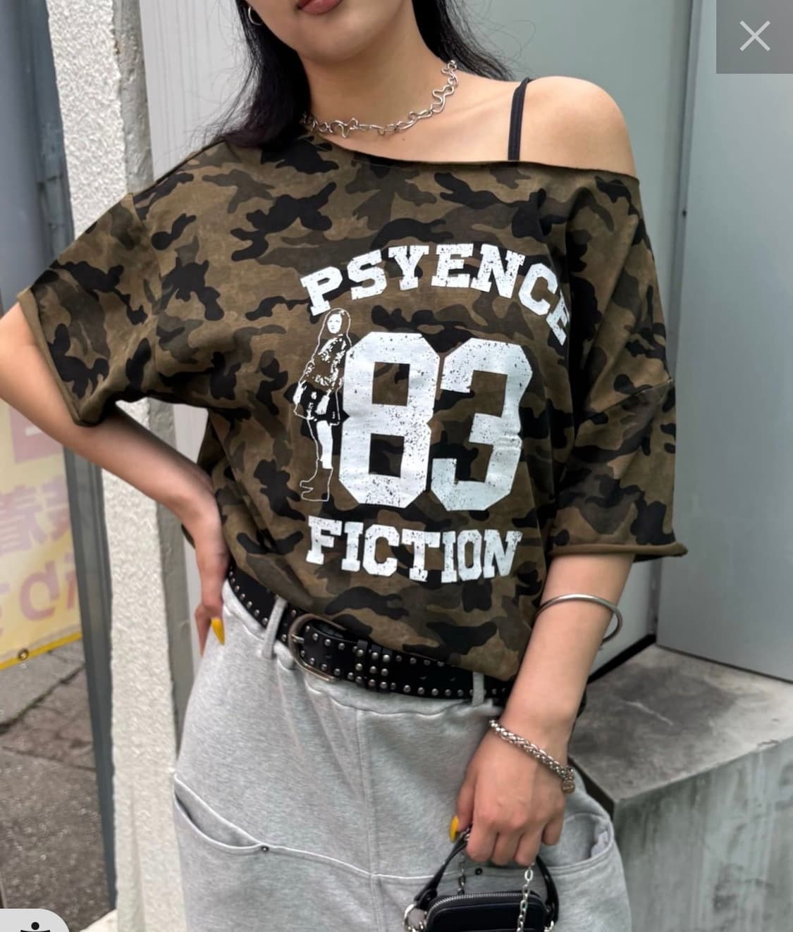 후즈후갤러리 카모 오프숄더 반팔 티셔츠 상품이미지1