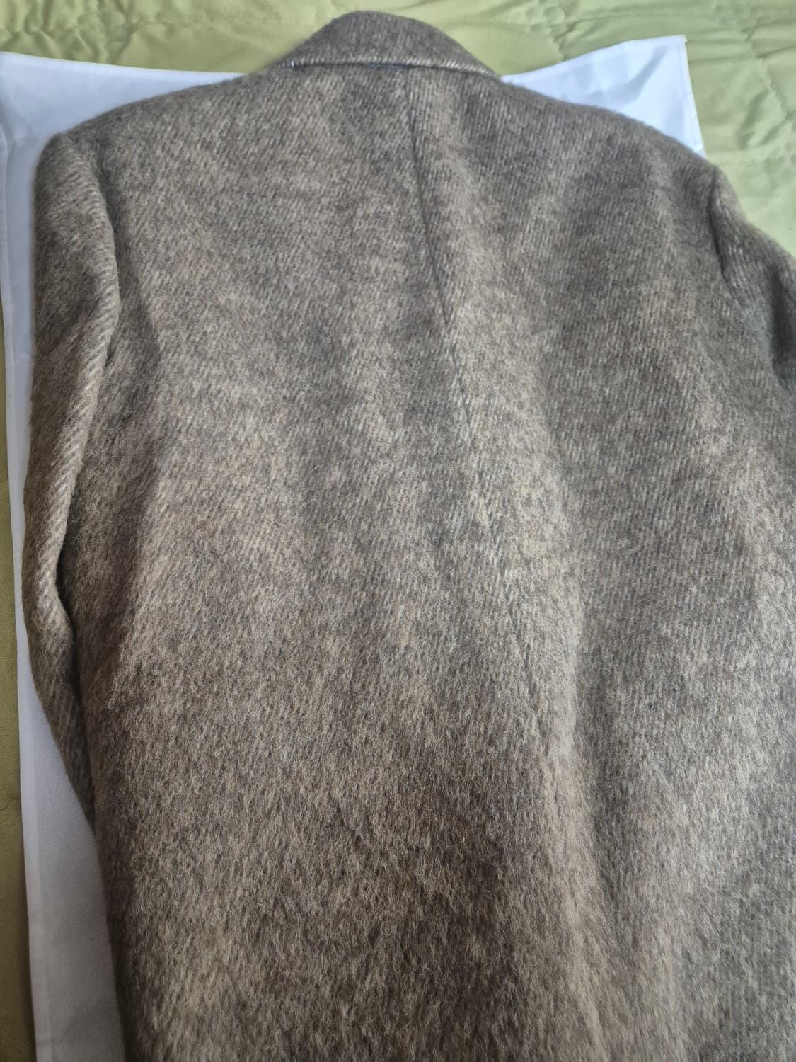 아모멘토 24fw 헤어리 롱코트 브라운 상품이미지9