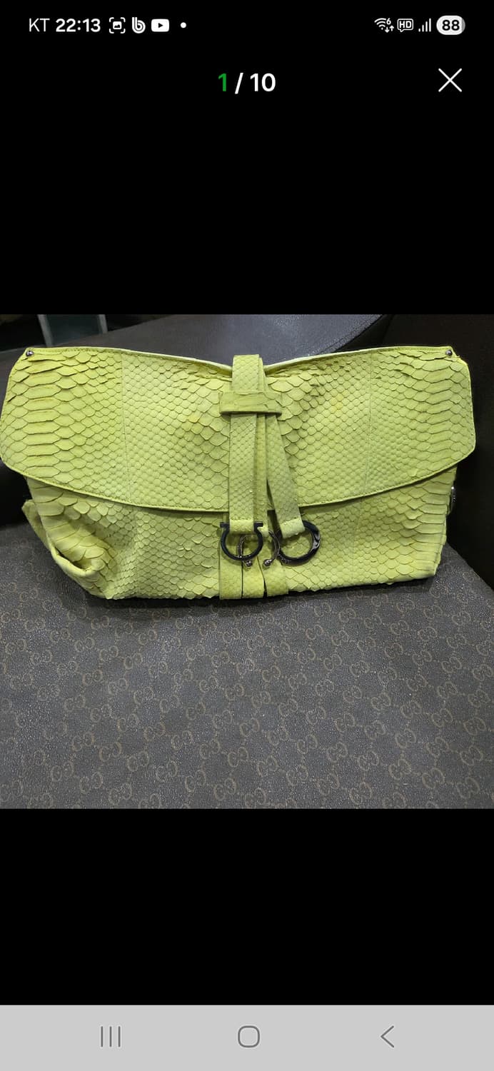 페라가모 파이톤 클러치 상품이미지1