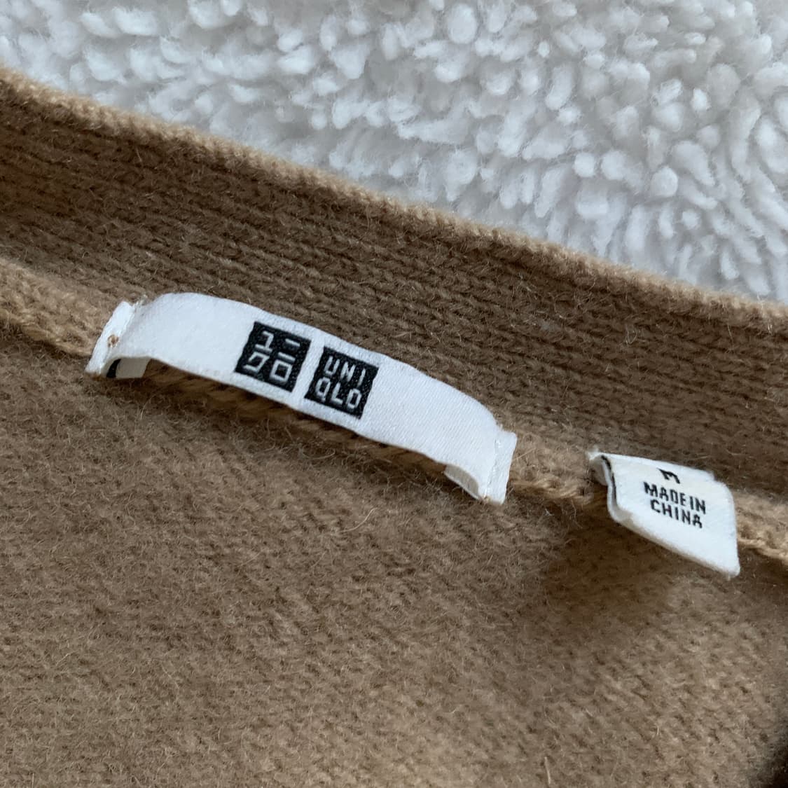 유니클로 울 100  브이넥 베이지 가디건 상품이미지6