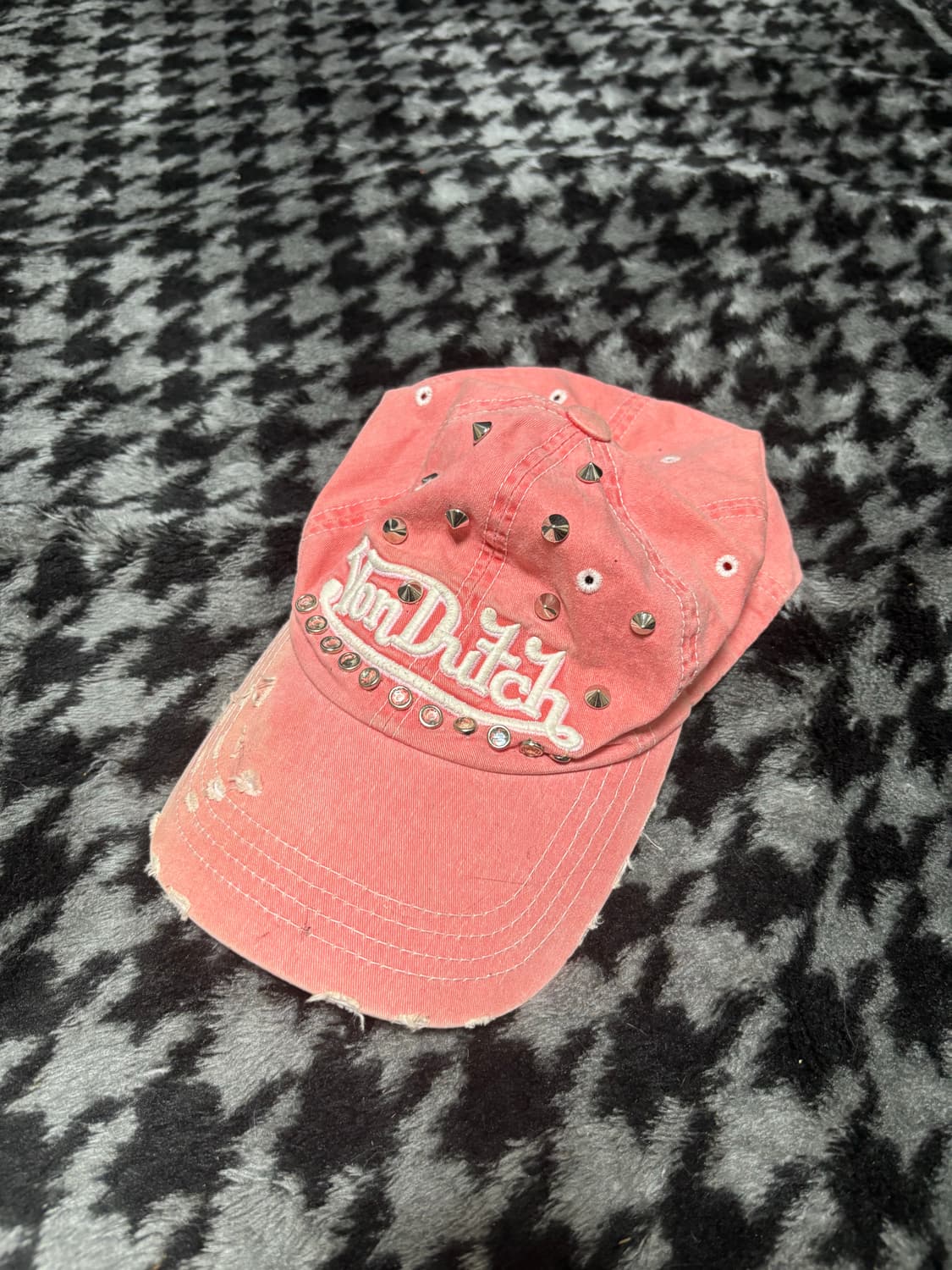 “Von dutch” Pink Y2K Stud Cap 상품이미지5