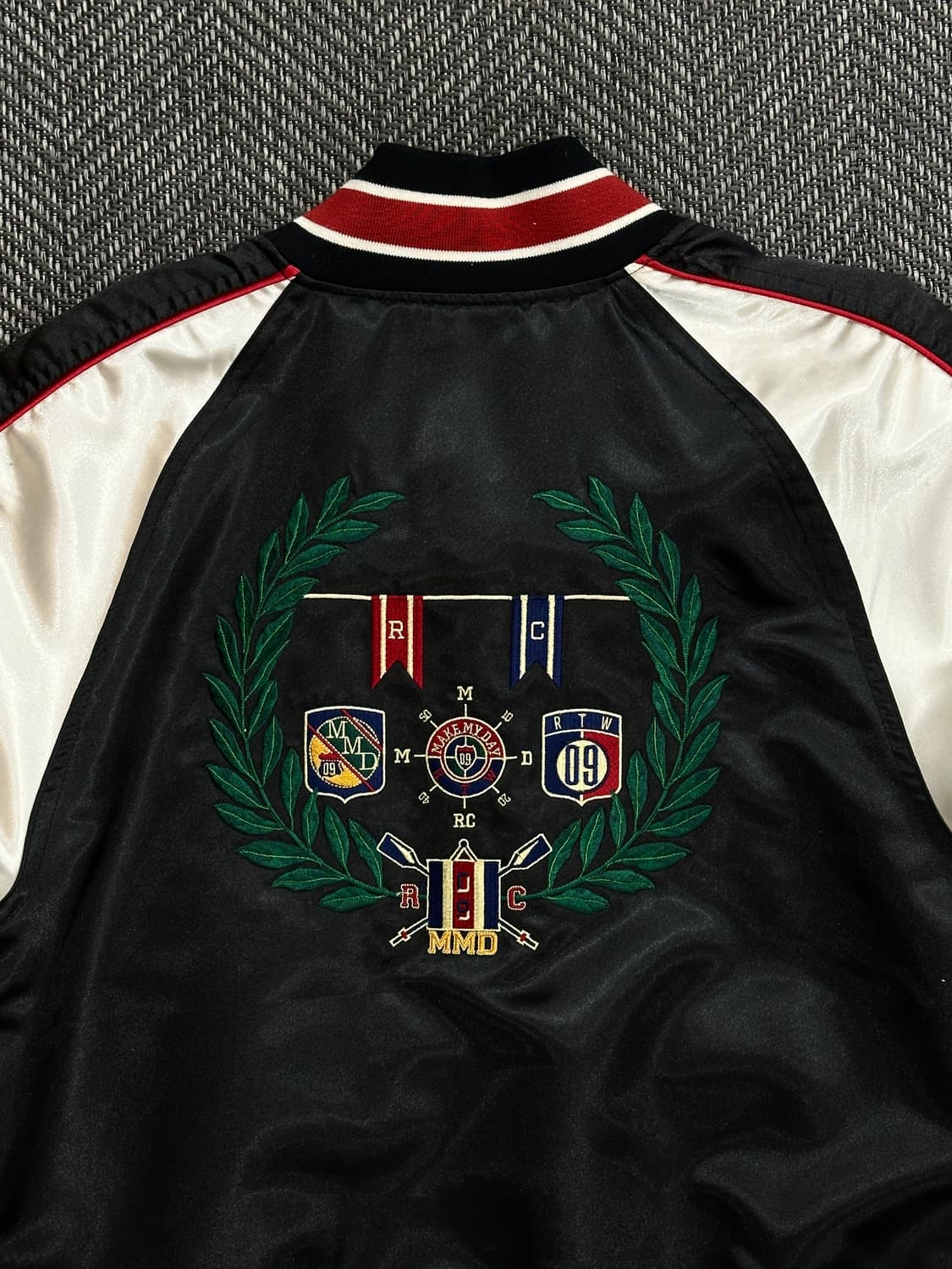 로맨틱크라운 스타디움자켓M 상품이미지2