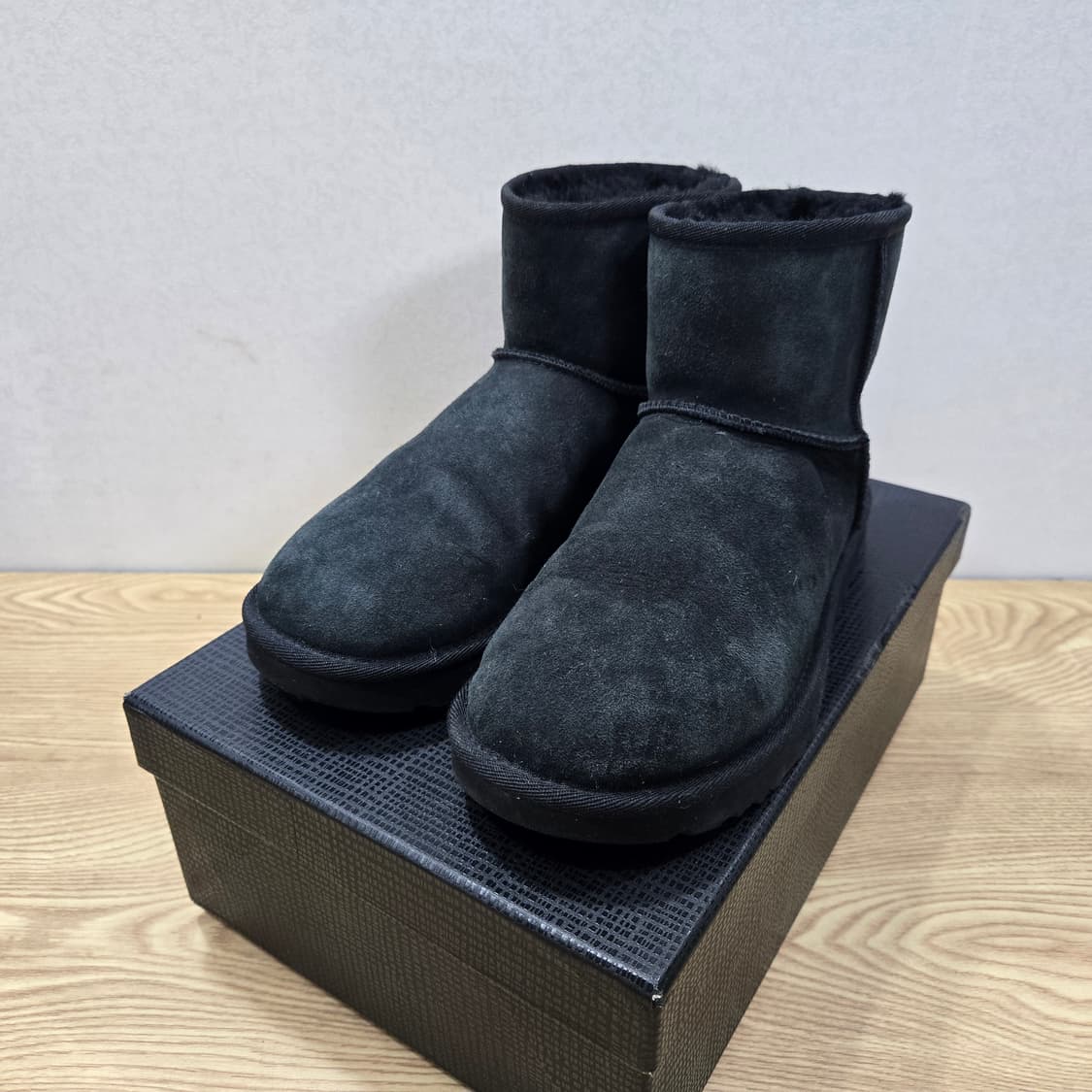 240 어그 UGG 클래식 미니 블랙 어그부츠 상품이미지1