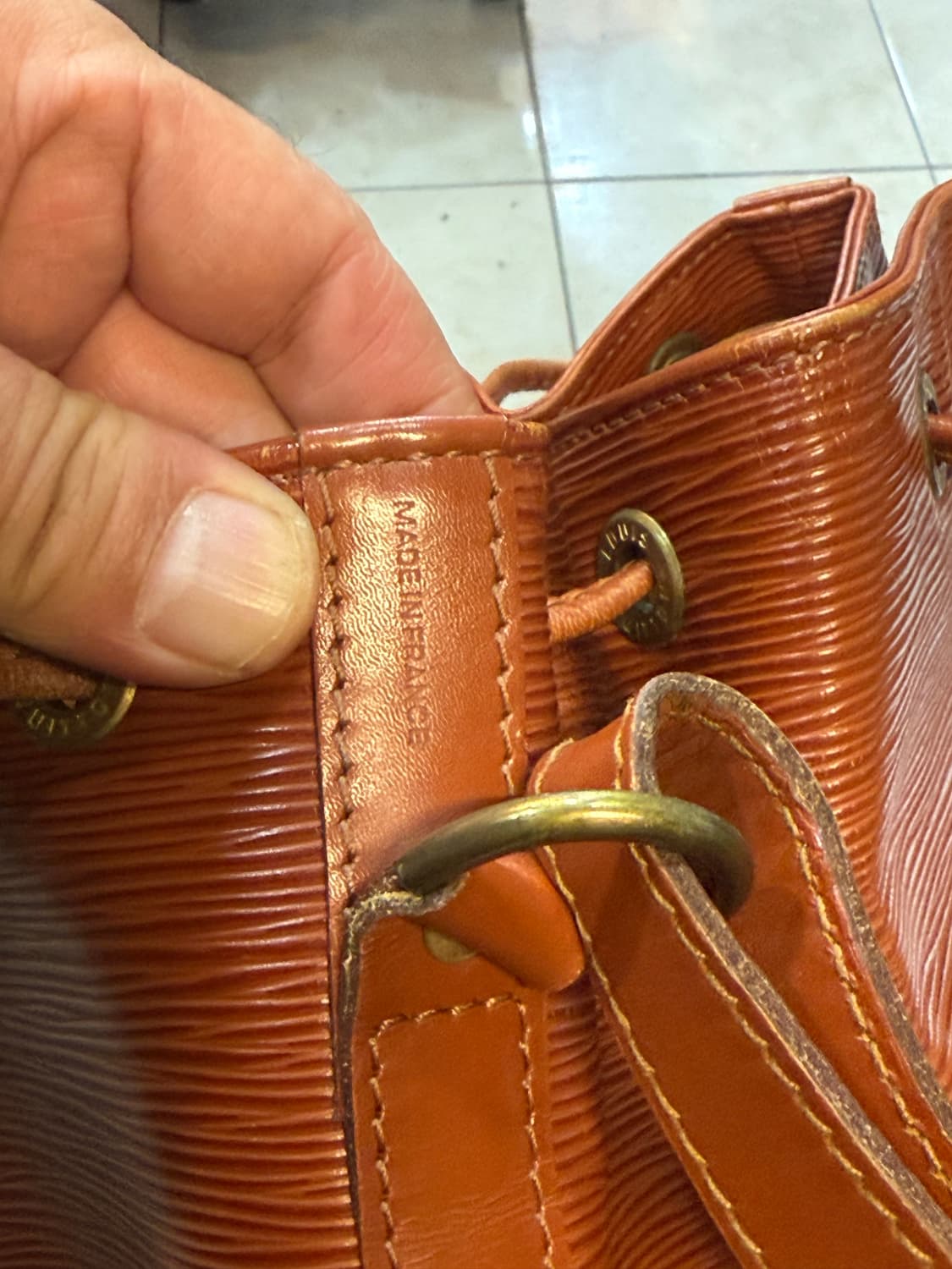 정품 루이비통 에삐 노에 팝니다 상품이미지8