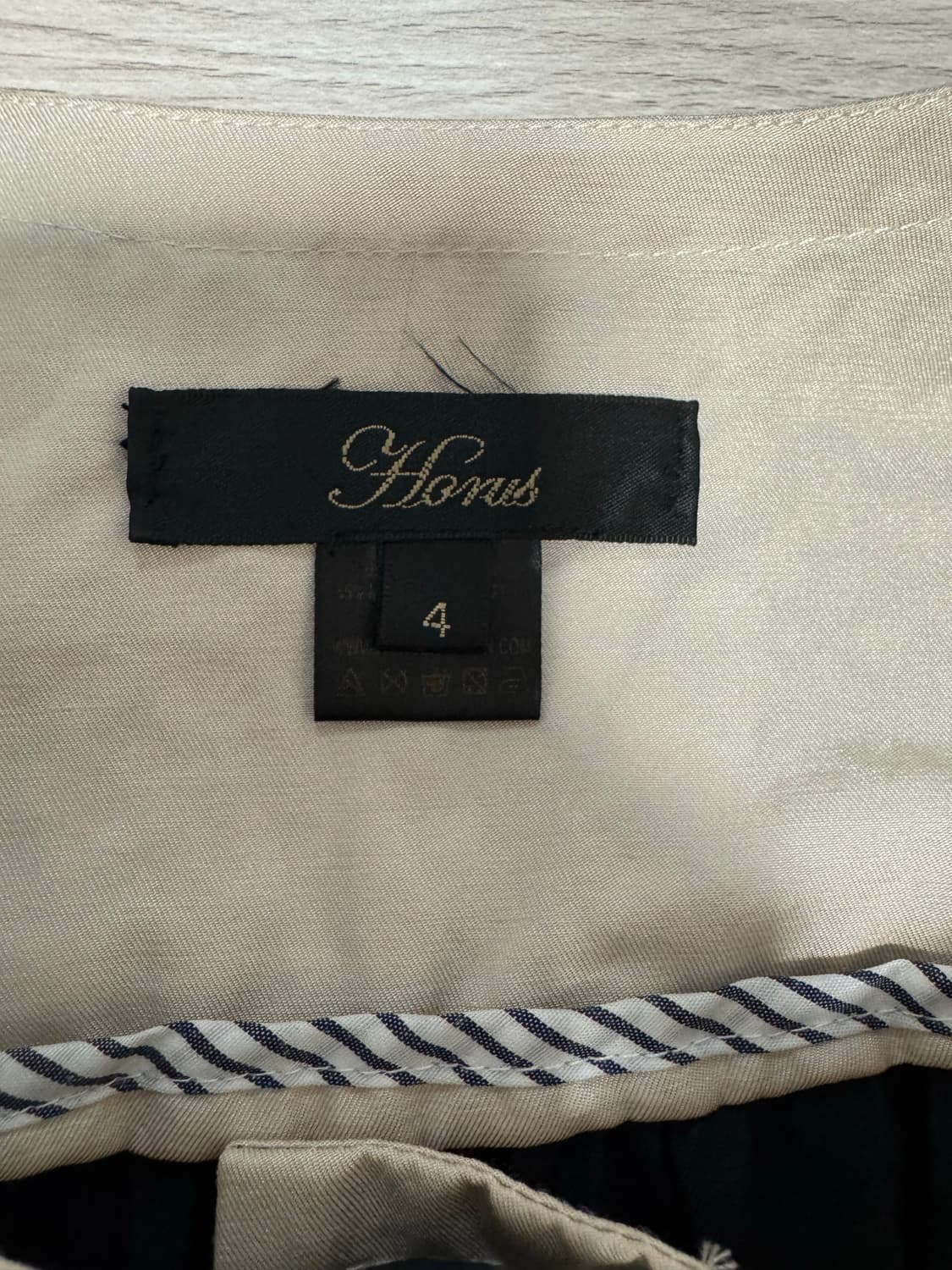 이태리브랜드 호루스 [Horus] 고풍스러운 꽃자수 배색 원피스 (상태 상품이미지9