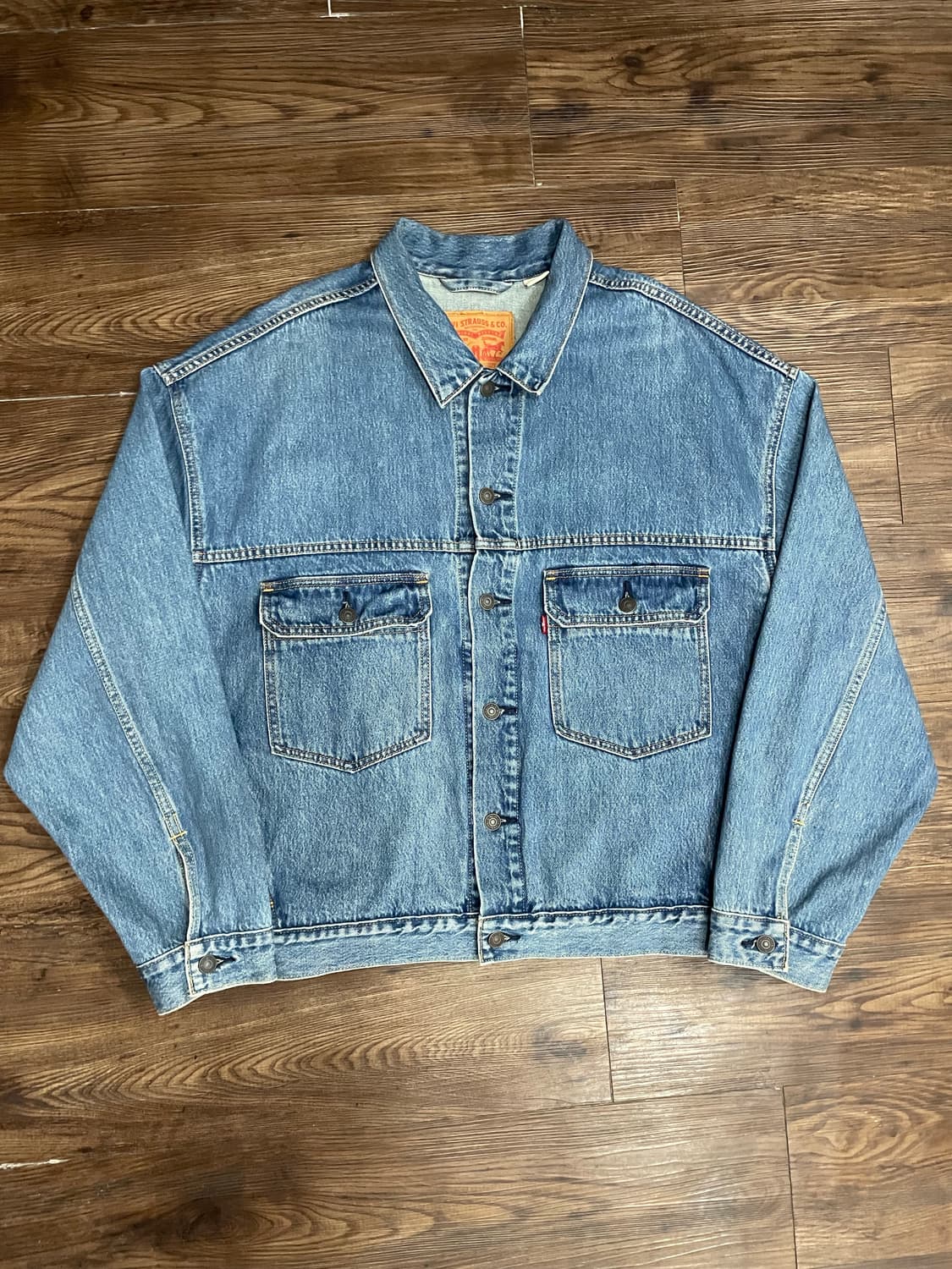 리바이스 스테이 루즈 오버핏 포켓 트러커 데님 자켓 상품이미지3