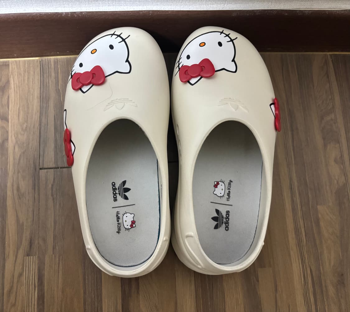 아디다스 헬로키티 뮬 아디폼 상품이미지2