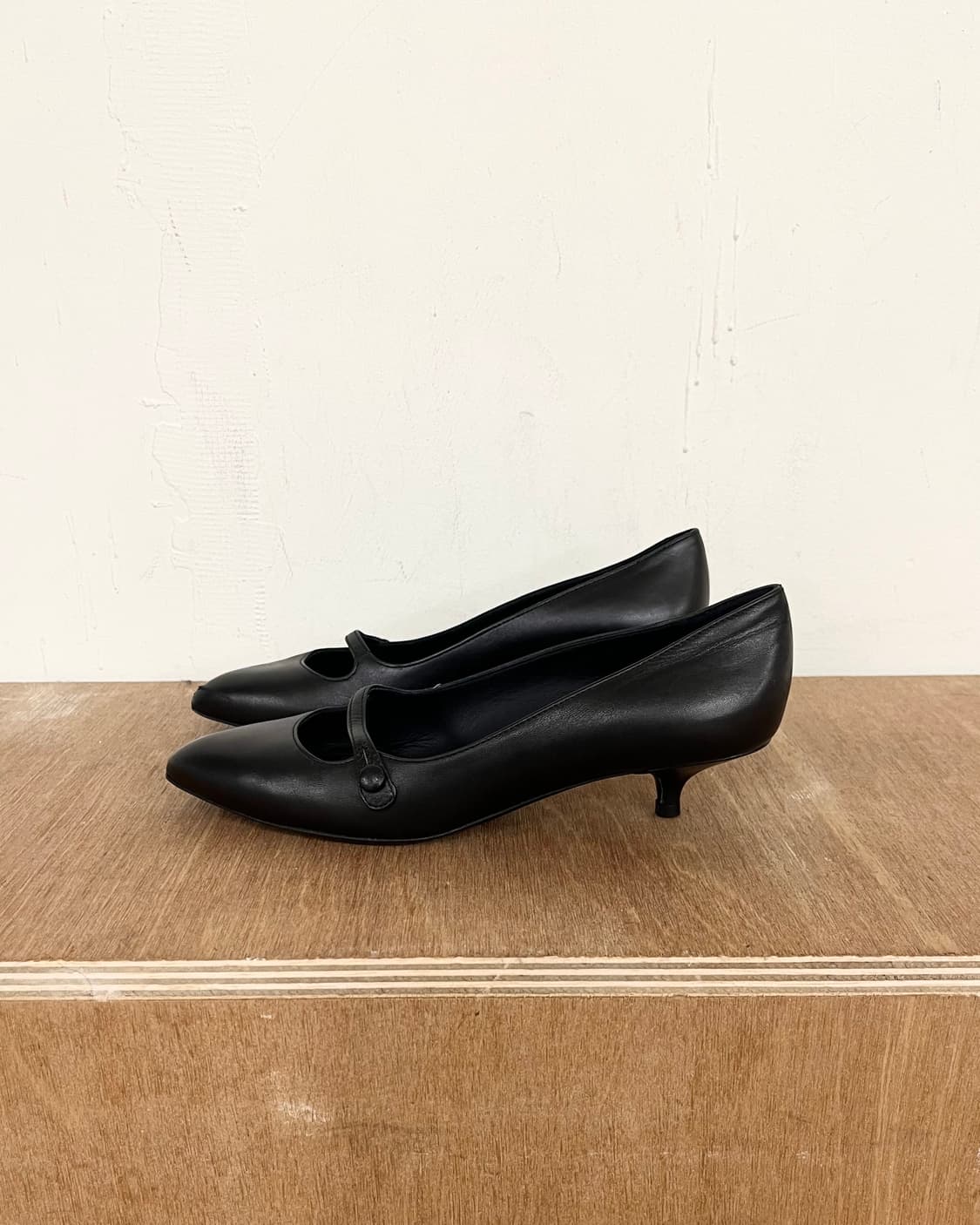 보테가 베네타 포인트 토 레더 펌프 상품이미지4