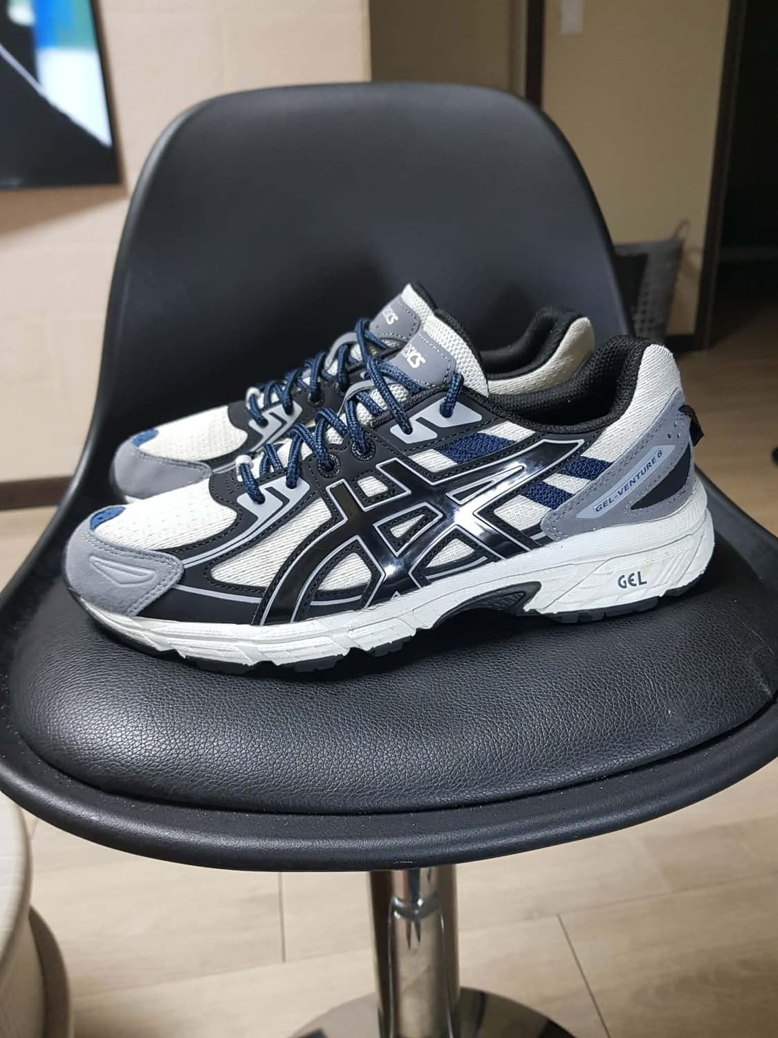 아식스 245 상품이미지1