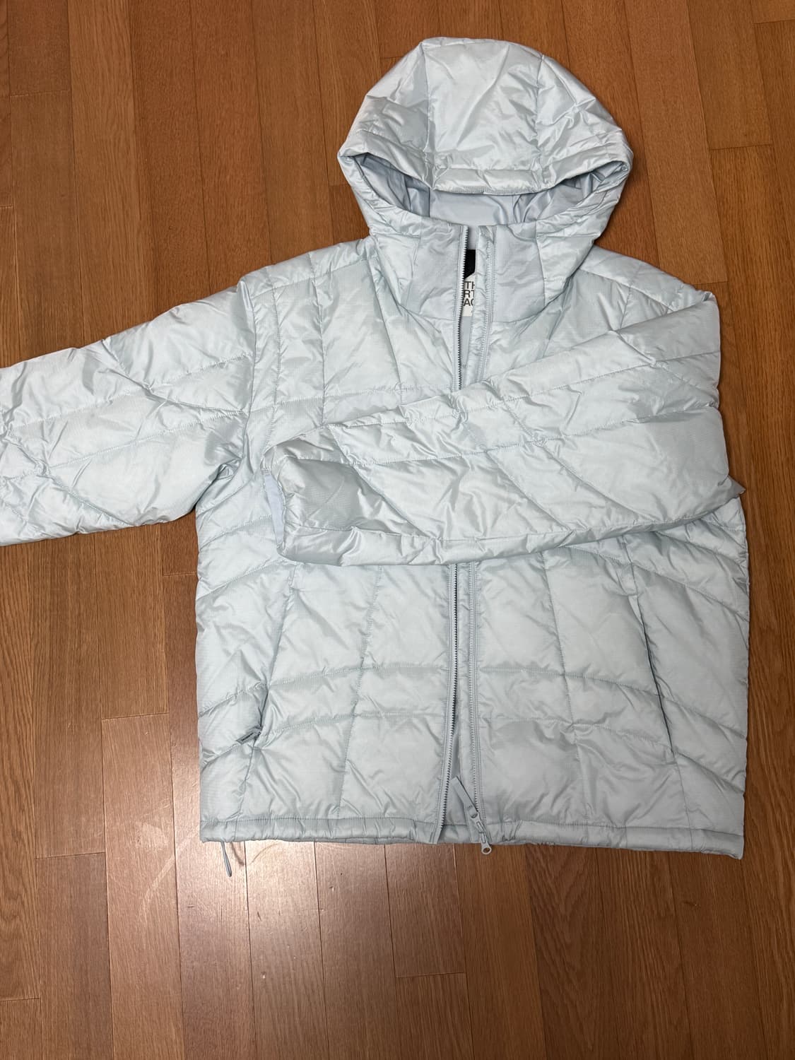 노스페이스 경량패딩 라이트블루  상품이미지4