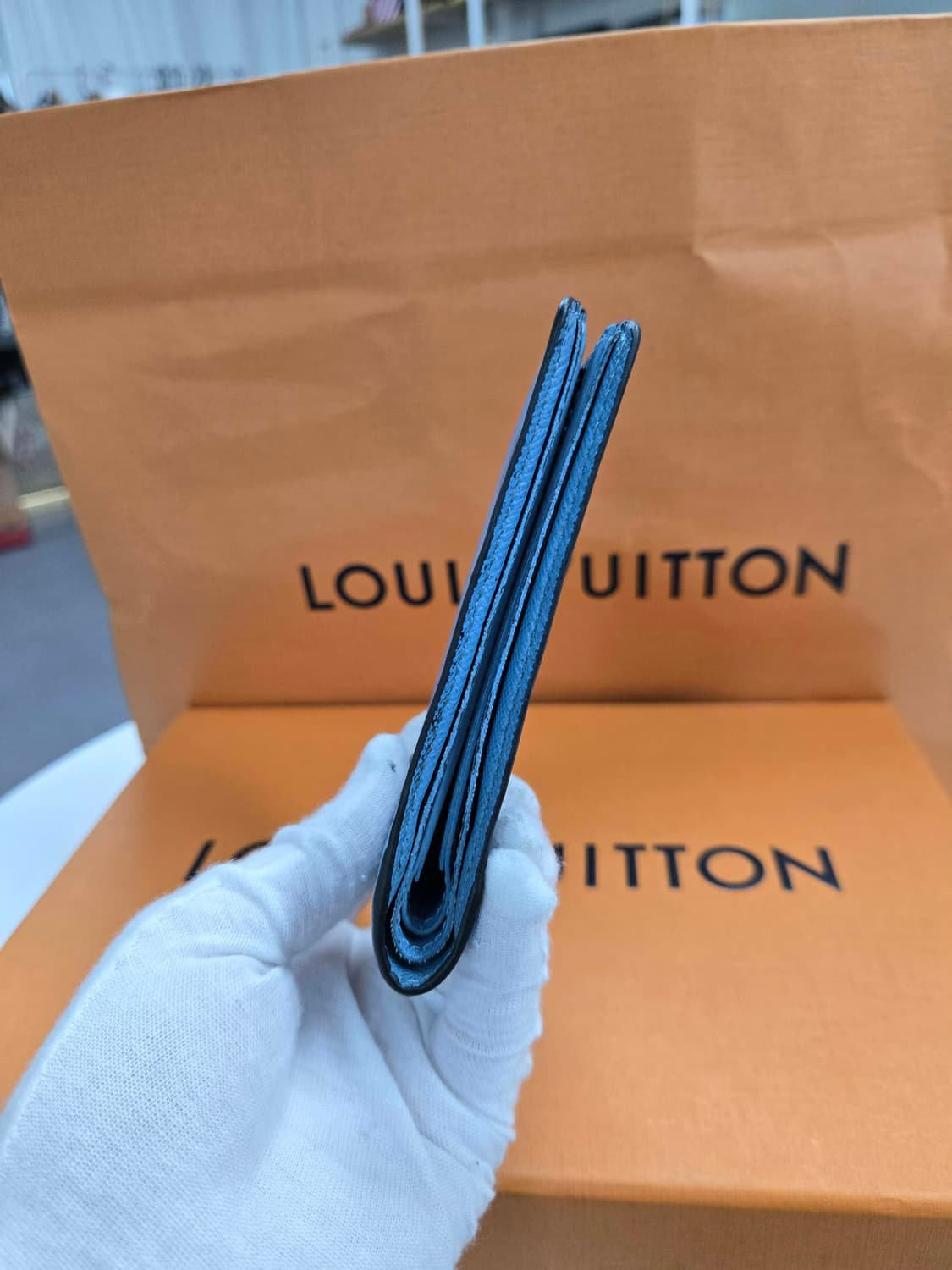 [50%할인] 루이비통 스카이블루 멀티플 반지갑 상품이미지3