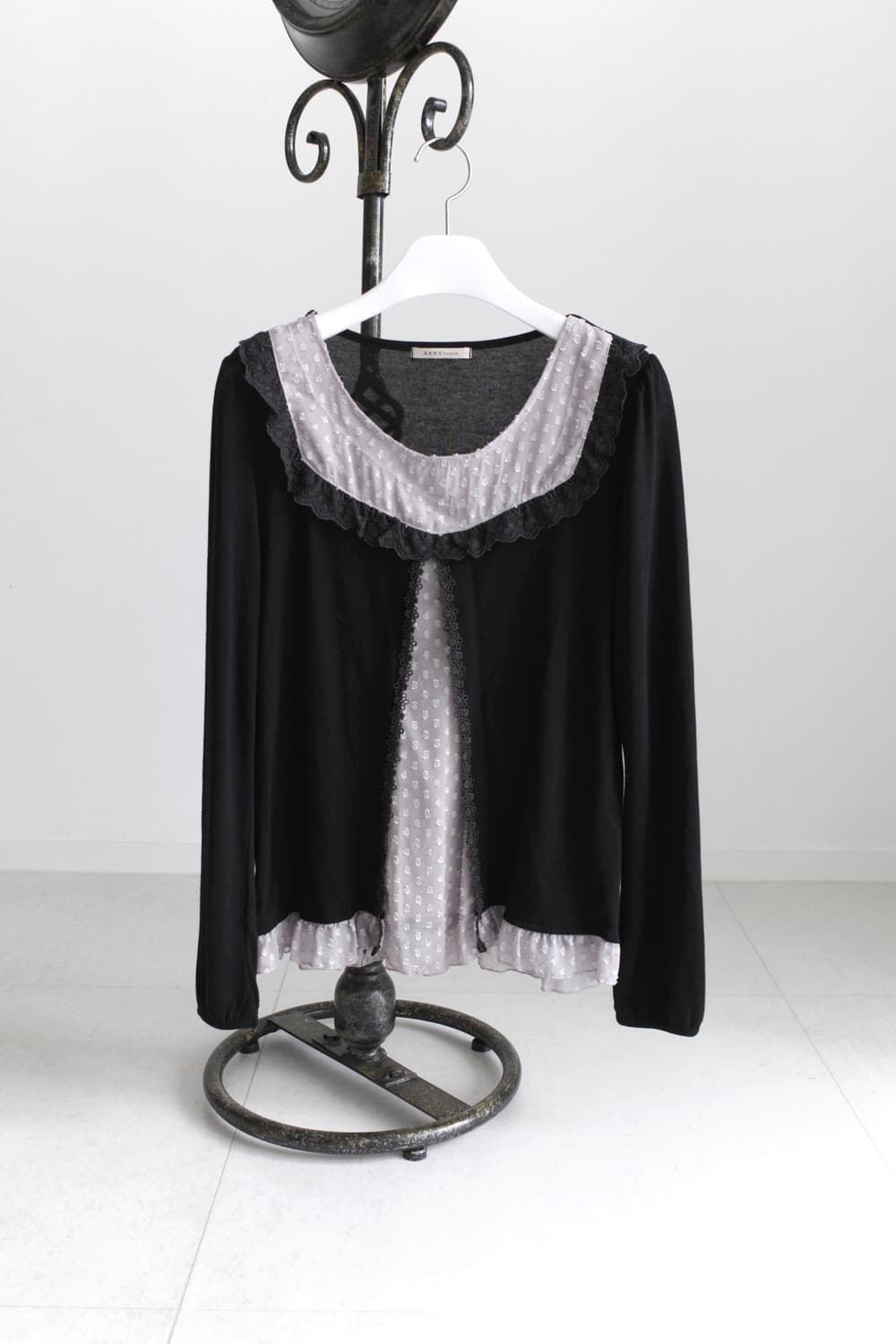 axes femme) dot layerd long sleeve  상품이미지1