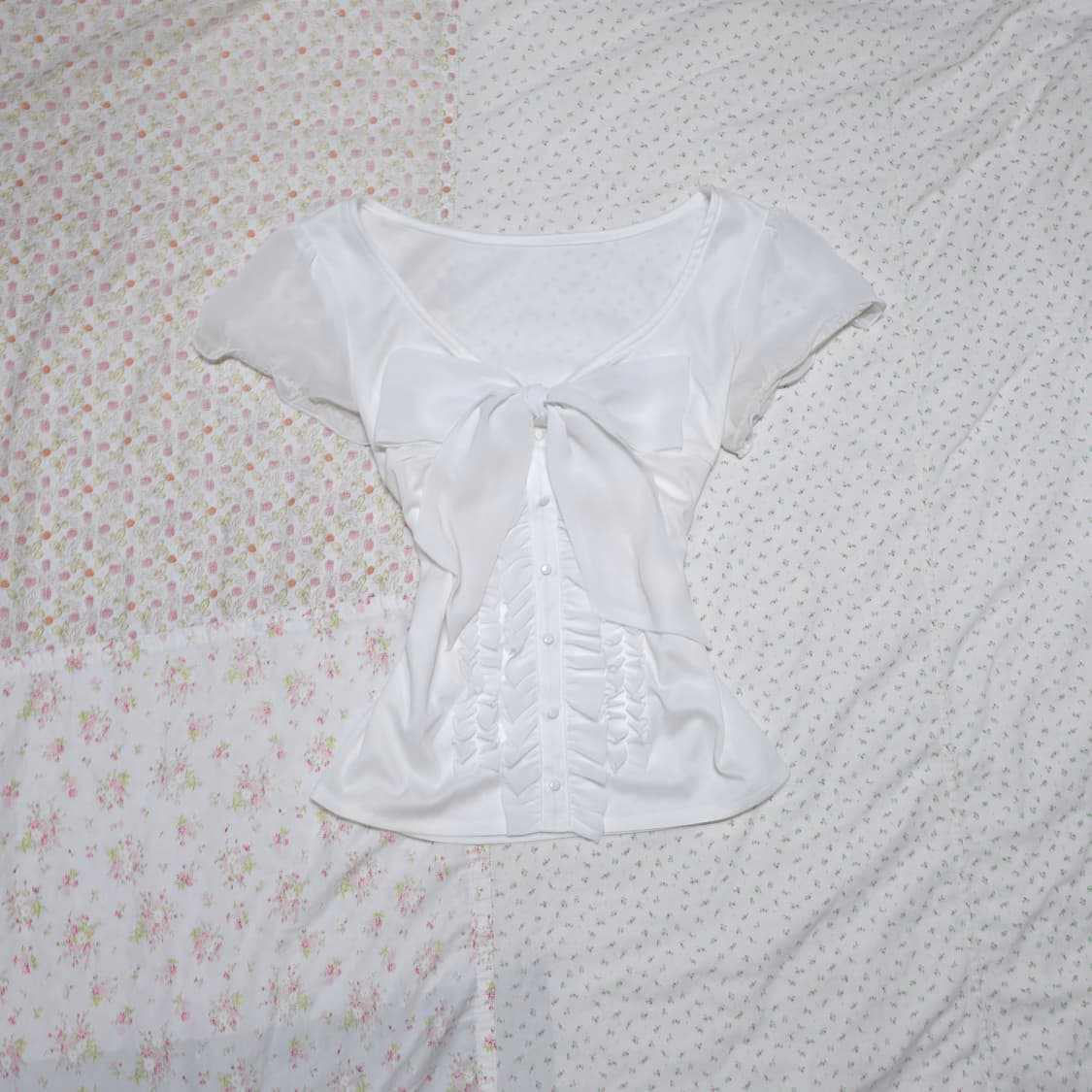 빈티지 화이트 프릴 로걀 레이스 빅 리본 로걀탑 히메갸루 리즈리사깔 상품이미지1