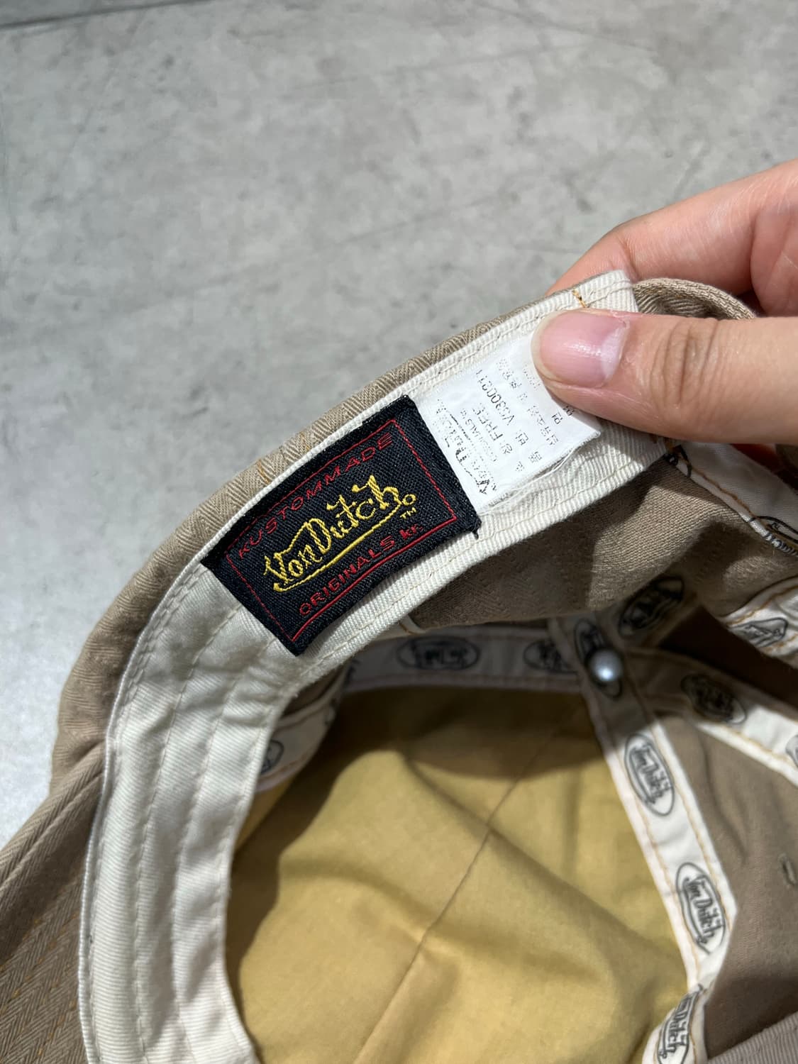 Von dutch 로고 자수 데미지 볼캡 상품이미지8