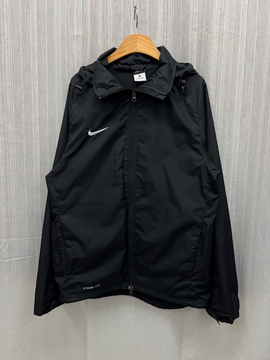 나이키 올블랙 바람막이 자켓  상품이미지1