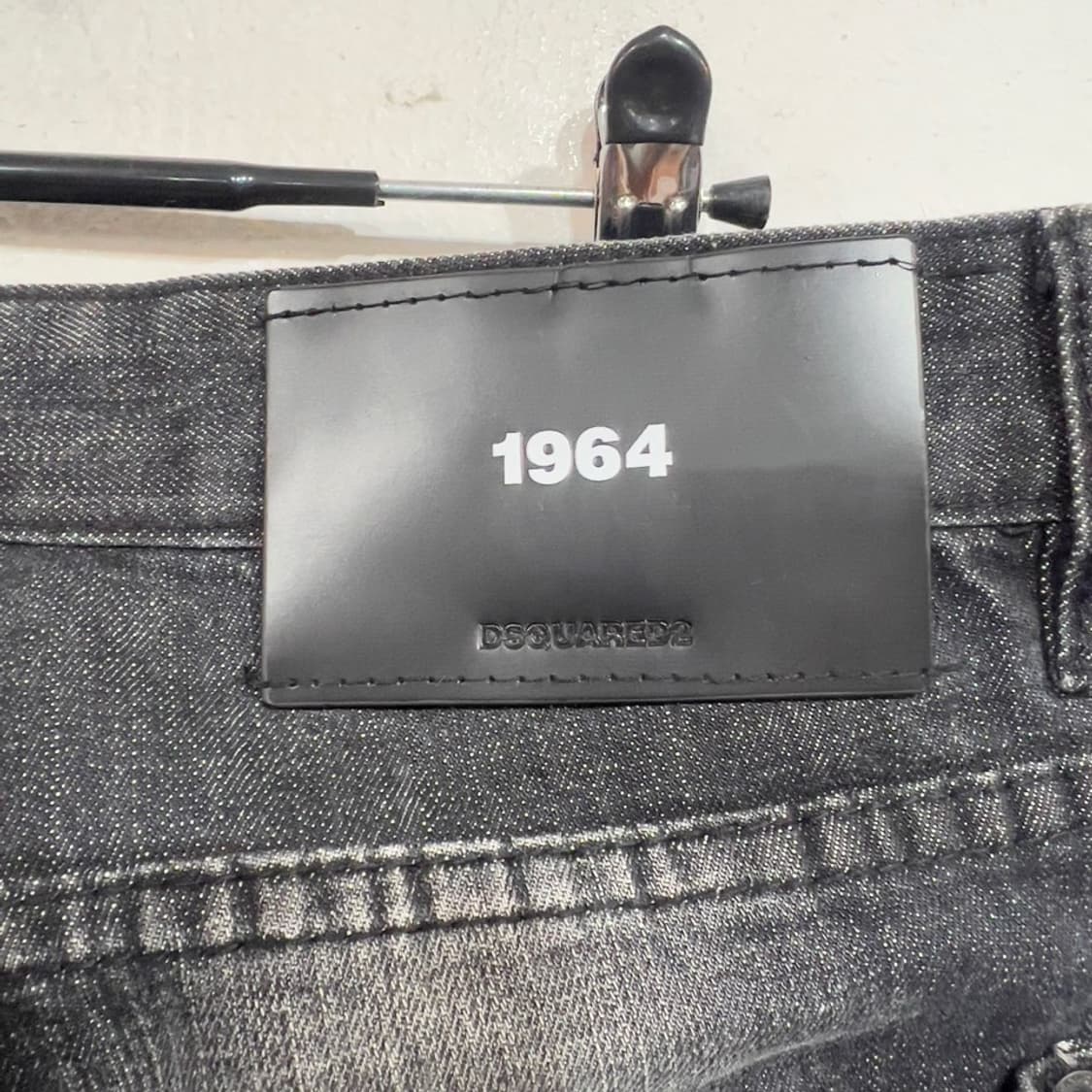 디스퀘어드2 1964 블랙패치 펑크 흑청바지 상품이미지5