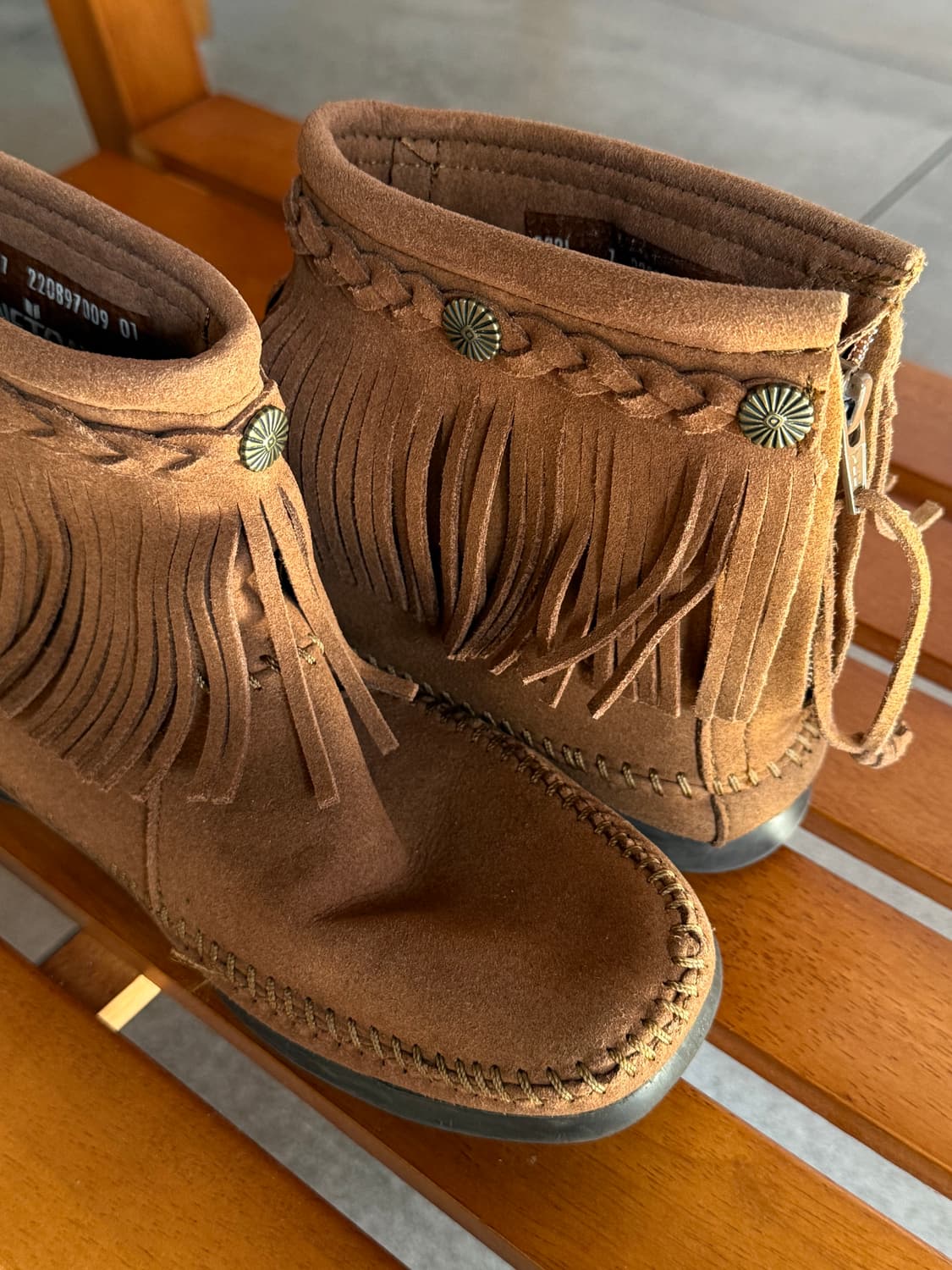 미네통카 어스뮤직 콜라보 프린지 웨스턴부츠 상품이미지4