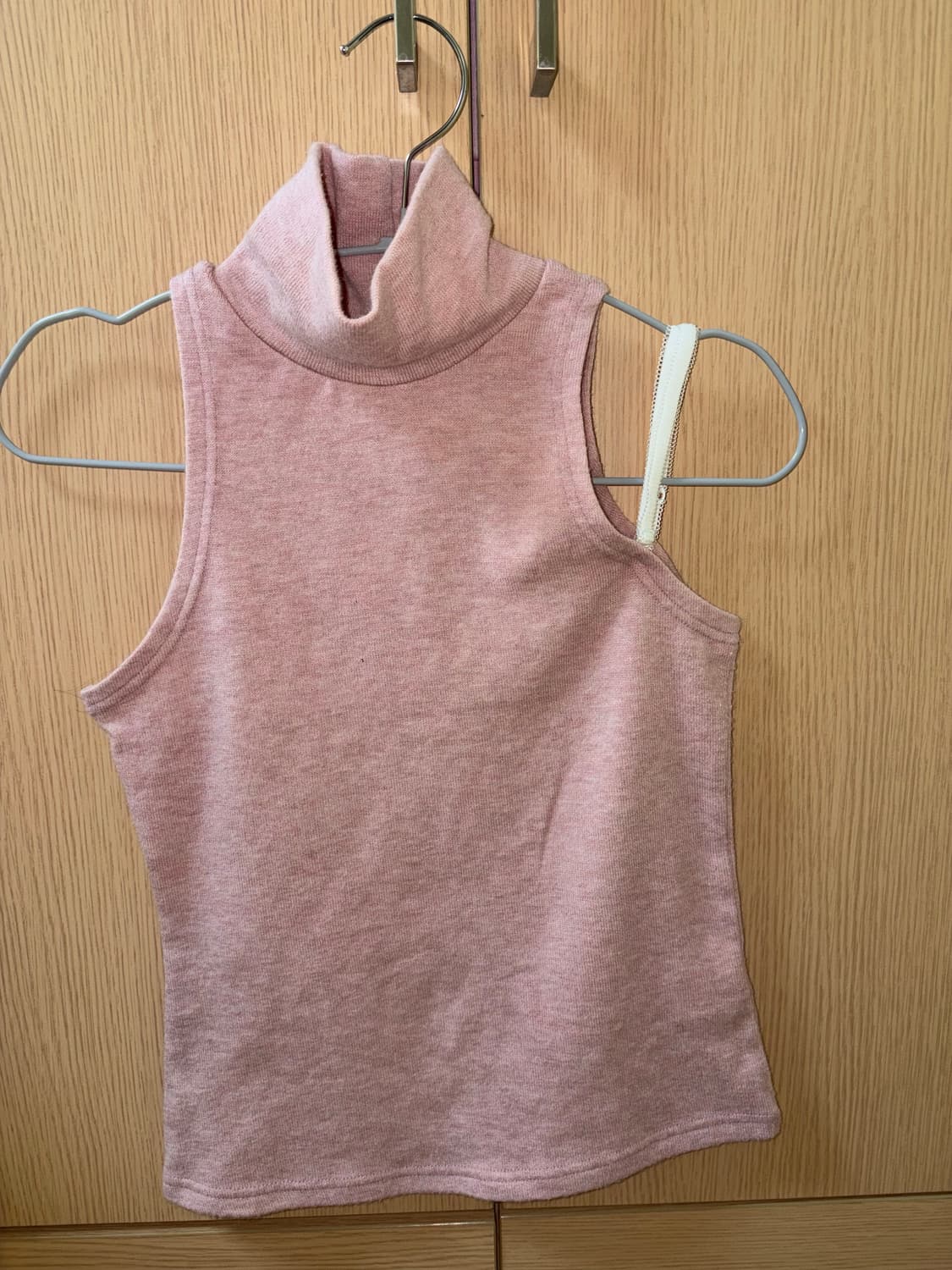 아이브 레이 착용 포어링 B.tiny ribbon knit 핑크 민소매 상품이미지3