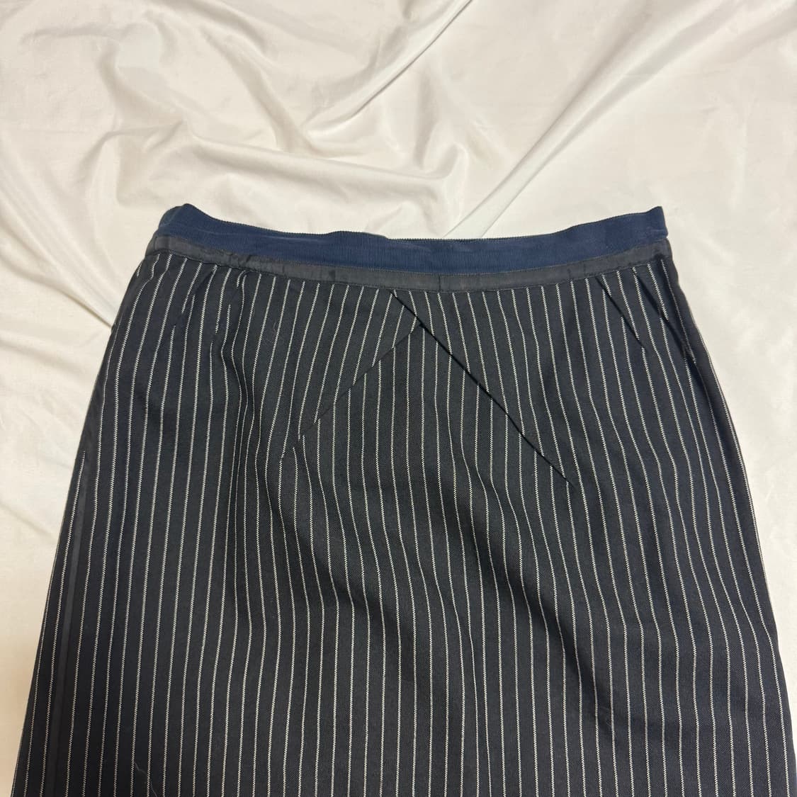 [40] 루이비통 미디 스커트 상품이미지2