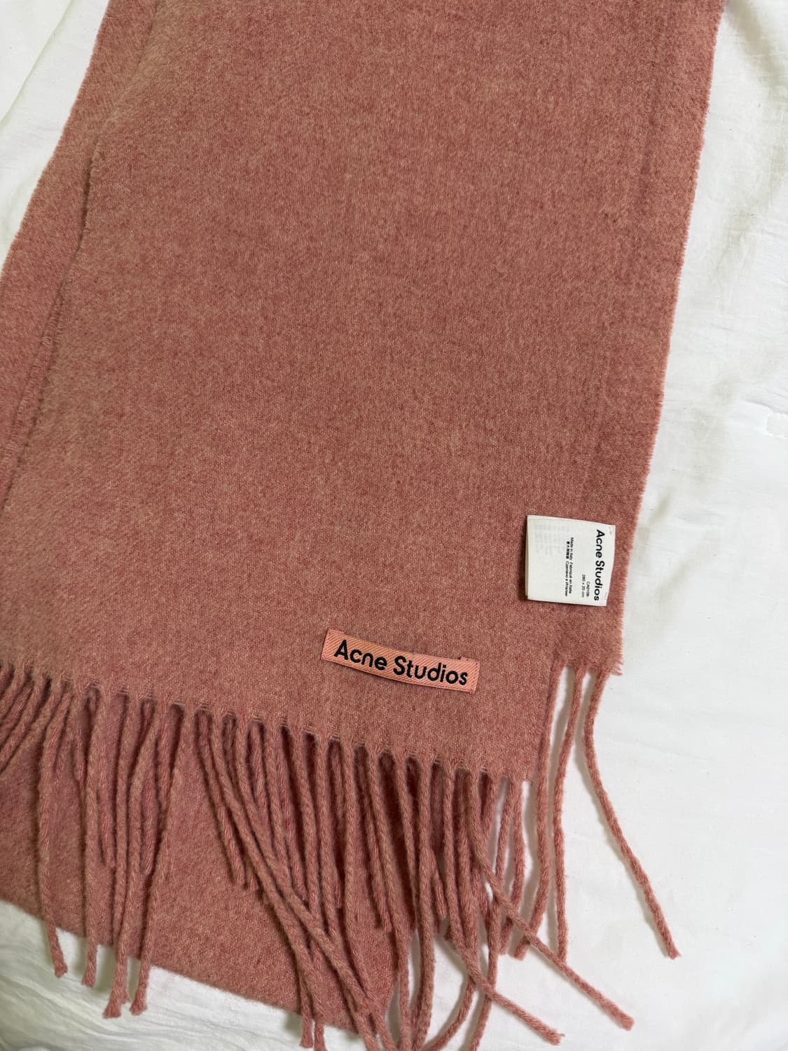 아크네 머플러 상품이미지1