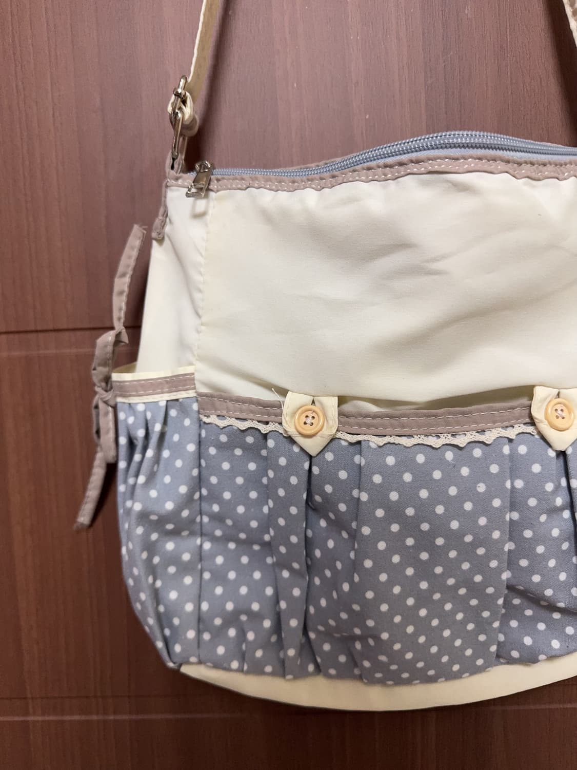 빈티지 모리걸 아이보리 도트 그레이 단추 포인트 크로스백 모리 가방 상품이미지3