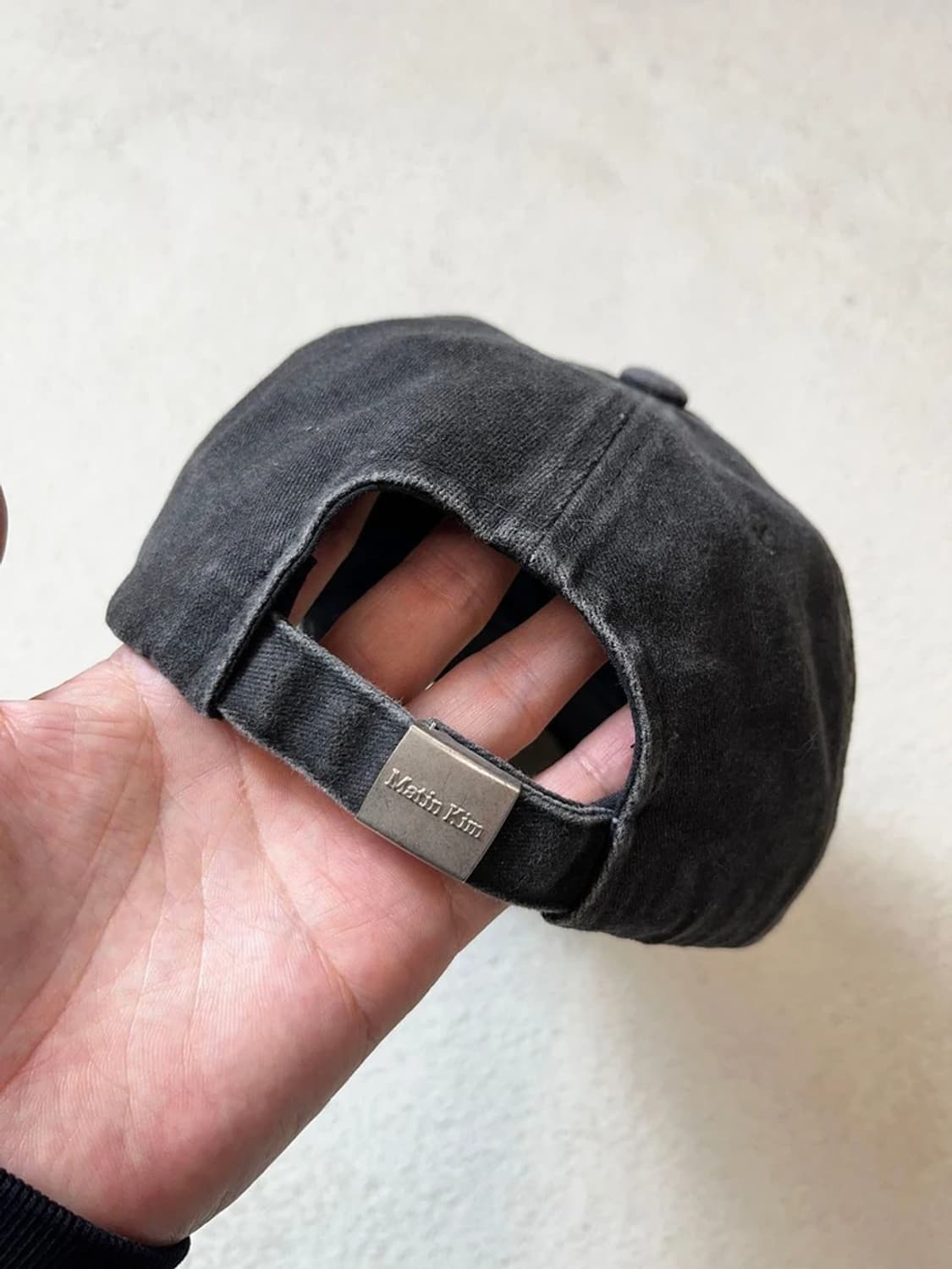 마뗑킴 24FW 피그먼트 매틴 커시브 볼캡 A1798 상품이미지5