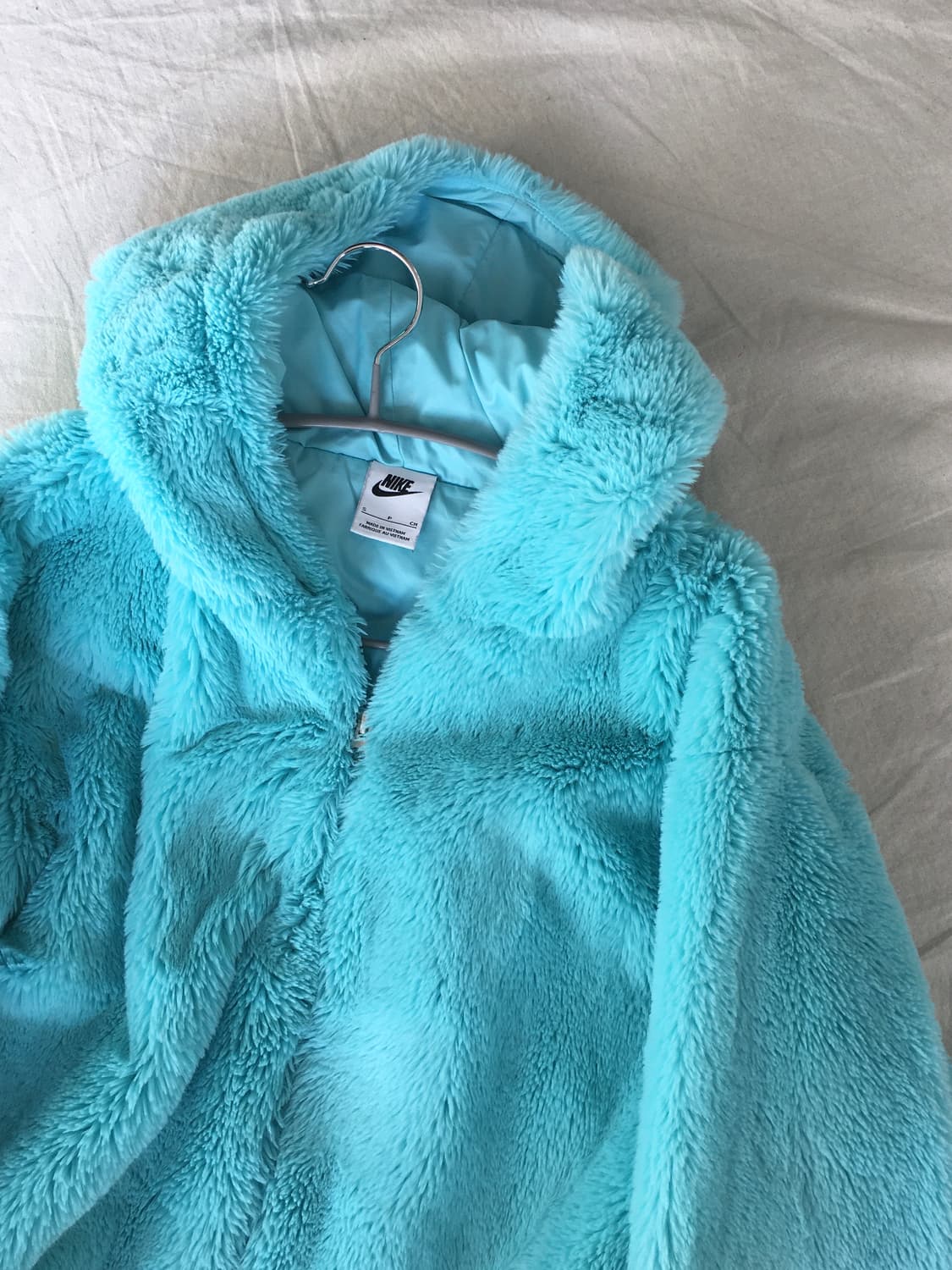 나이키 밑단로고 퍼 후드자켓 상품이미지4