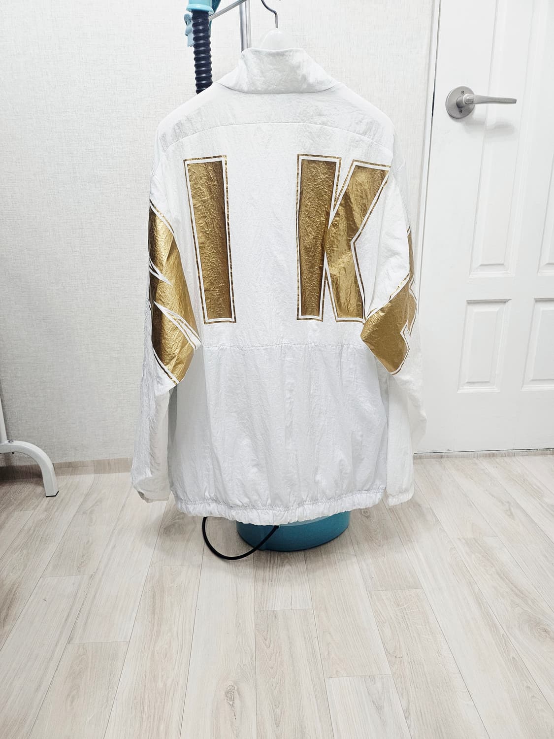 (110)2XL☆우주매물☆나이키 우븐자켓 백로고 [화이트골드] 바람막이 상품이미지7