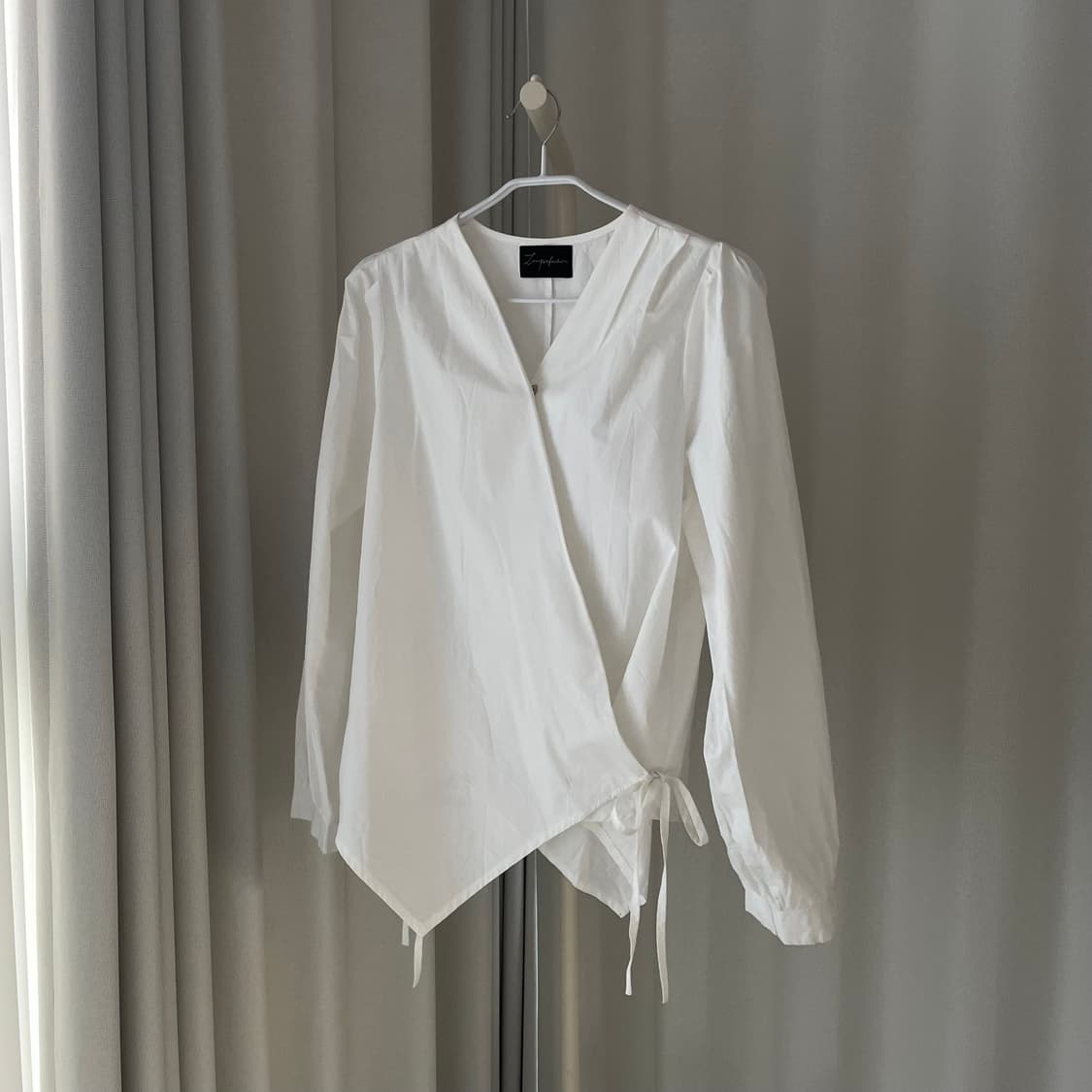 Imperfectiom 랩 블라우스 상품이미지1