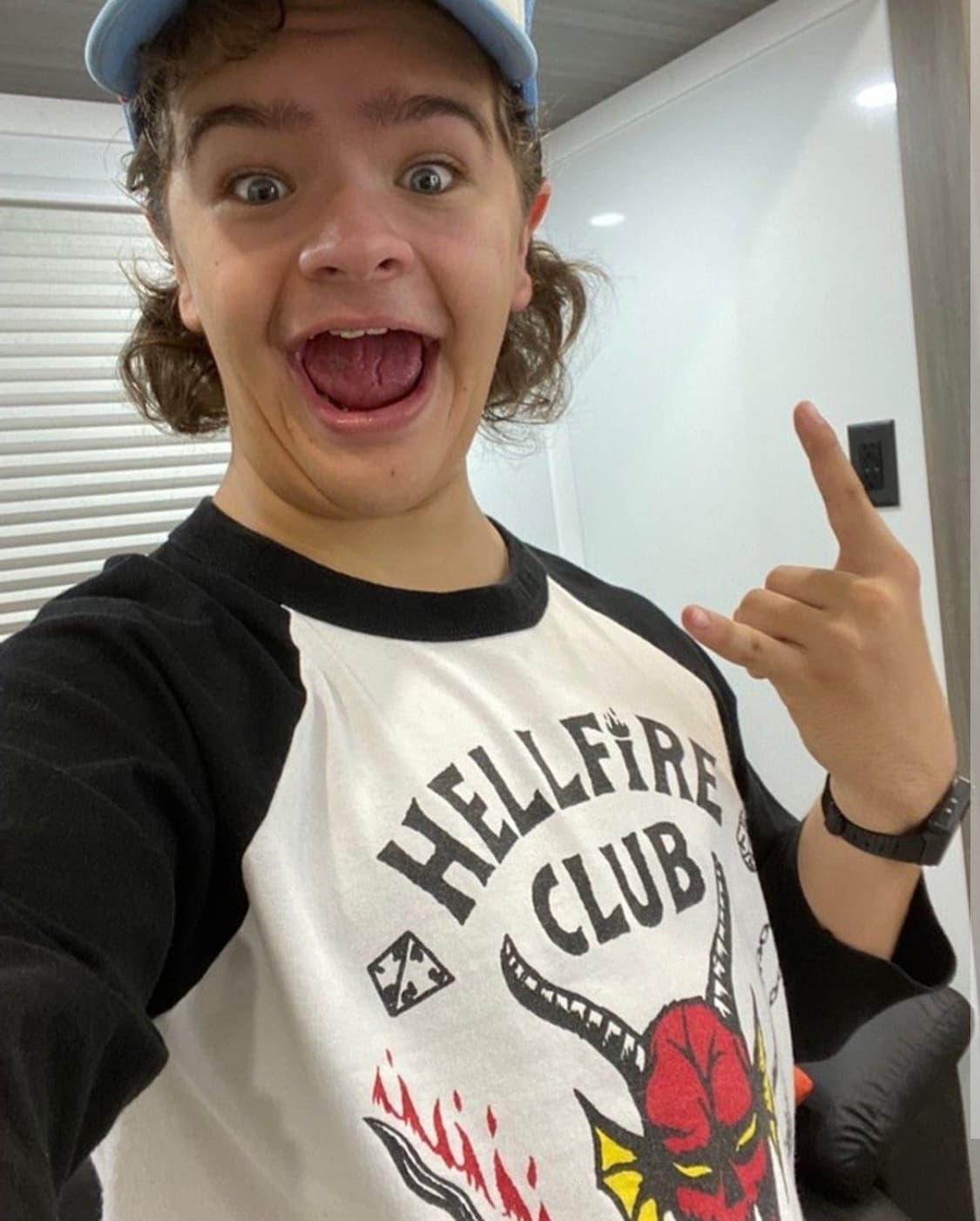 넥플릭스 기묘한이야기 헬파이어 클럽 티셔츠 상품이미지4