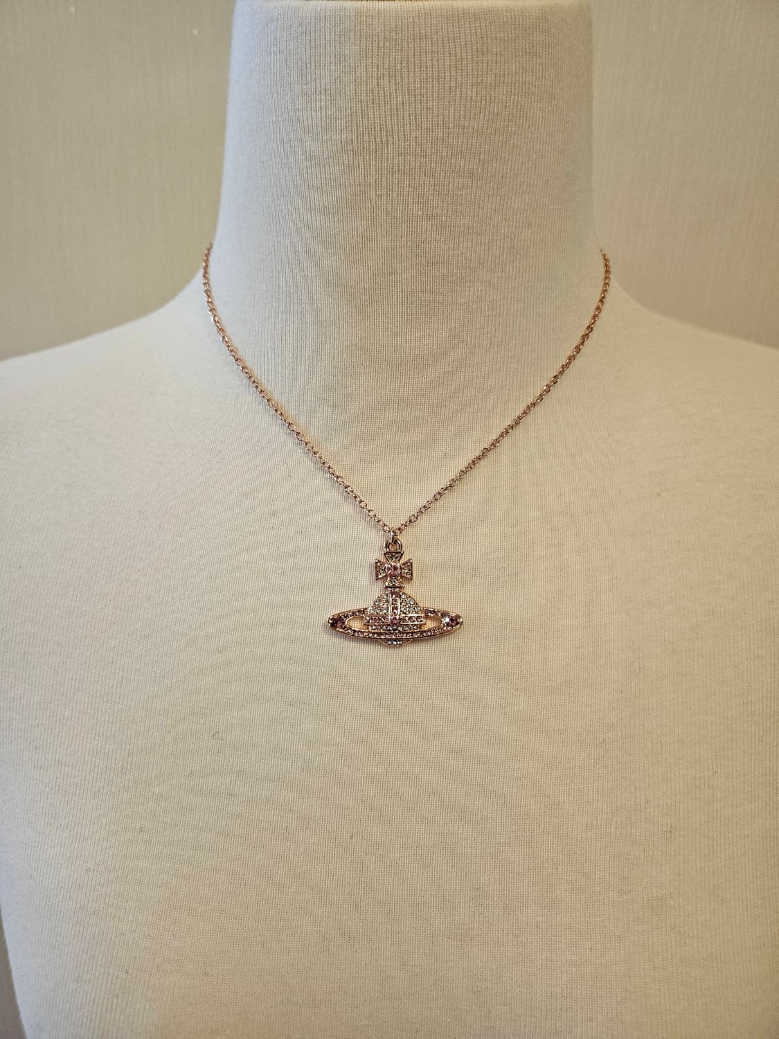 비비안웨스트우드 업사이클링 로즈골드 큐빅  목걸이 상품이미지7