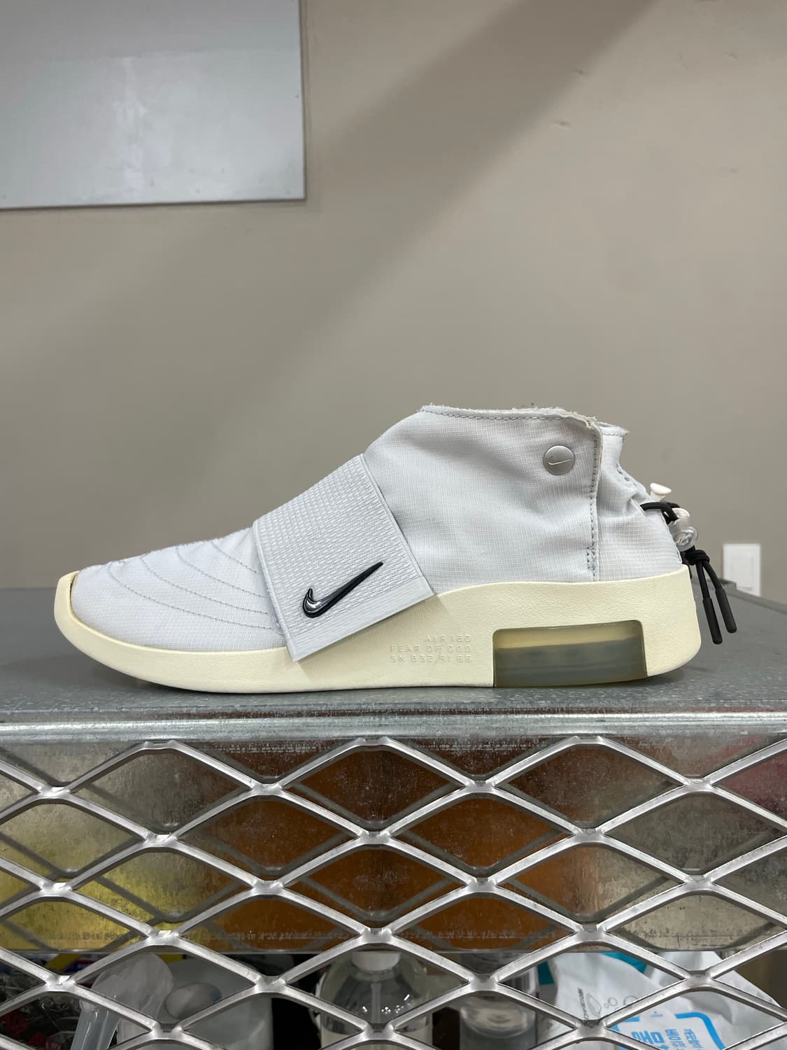 나이키 X 피어 오브 갓 모카신 퓨어 플레티넘 270 상품이미지1