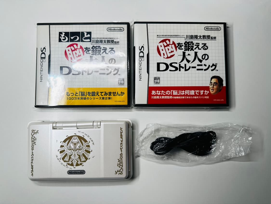 닌텐도 구형 DS 젤다의 전설 에디션 + 서비스 곽칩 2개 판매 상품이미지2