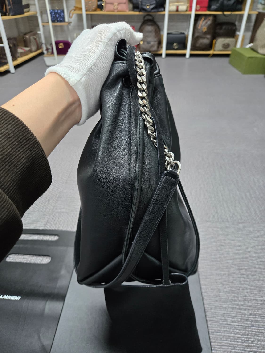 [특가][정품] 입생로랑 테디 버킷백 상품이미지5