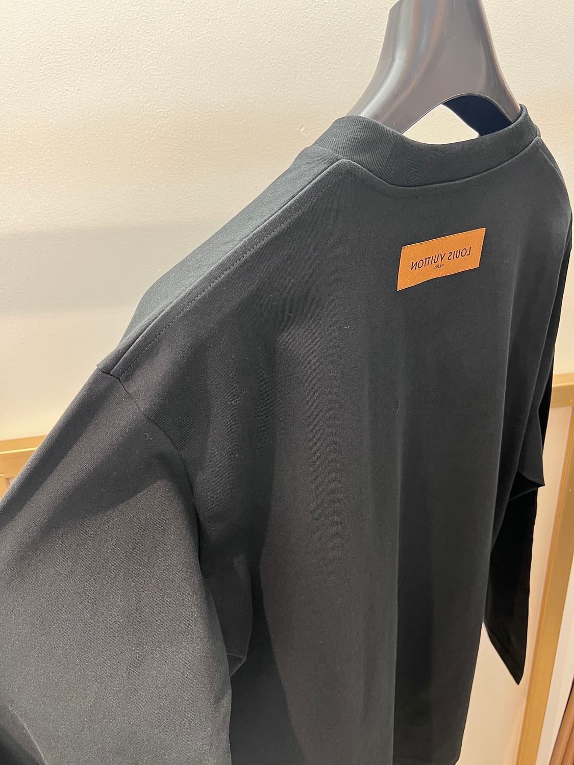 루이비통 인사이드아웃 긴팔 티셔츠 상품이미지3