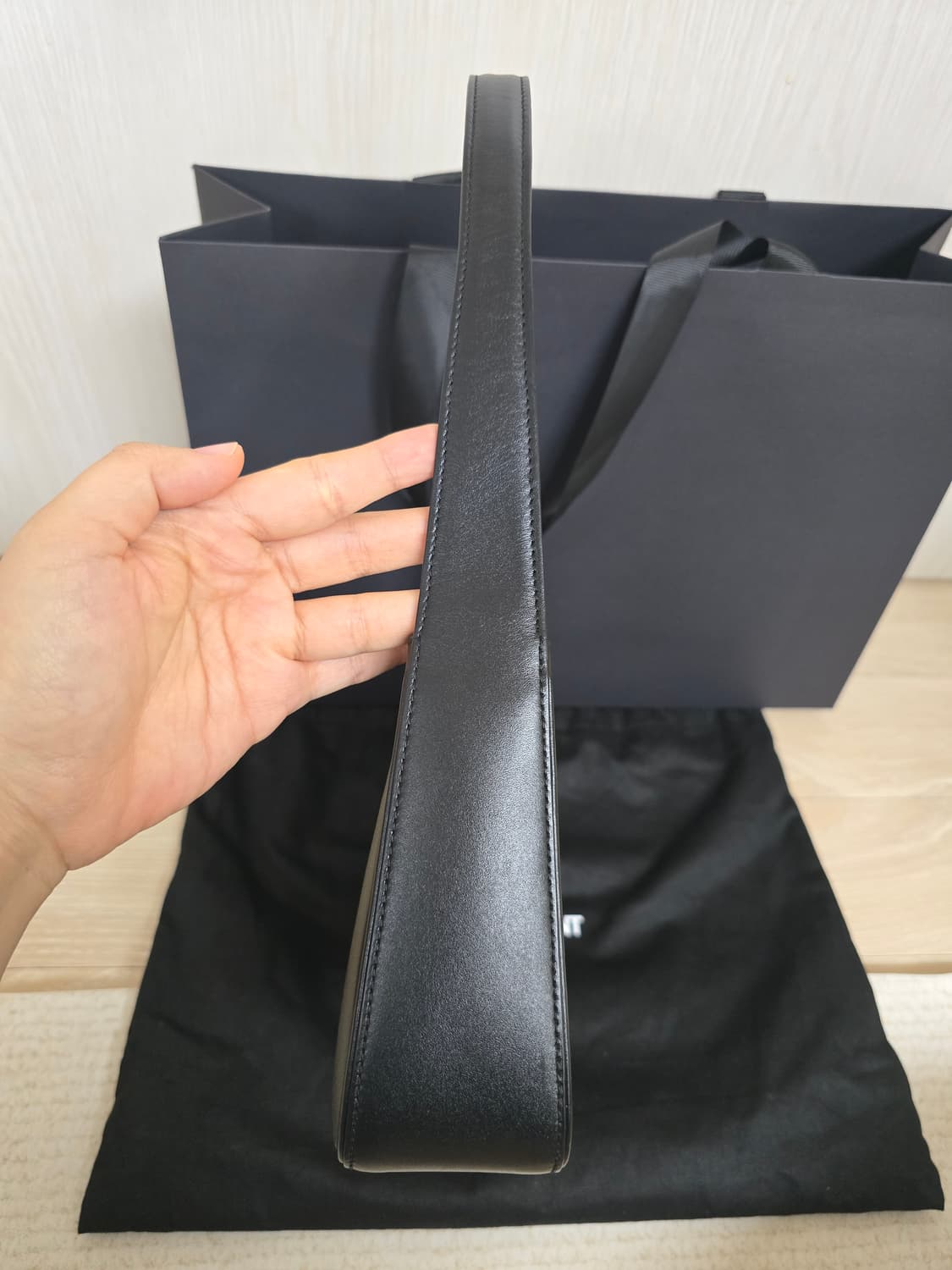 생로랑 르 5 7 호보백 로제 숄더백 상품이미지4