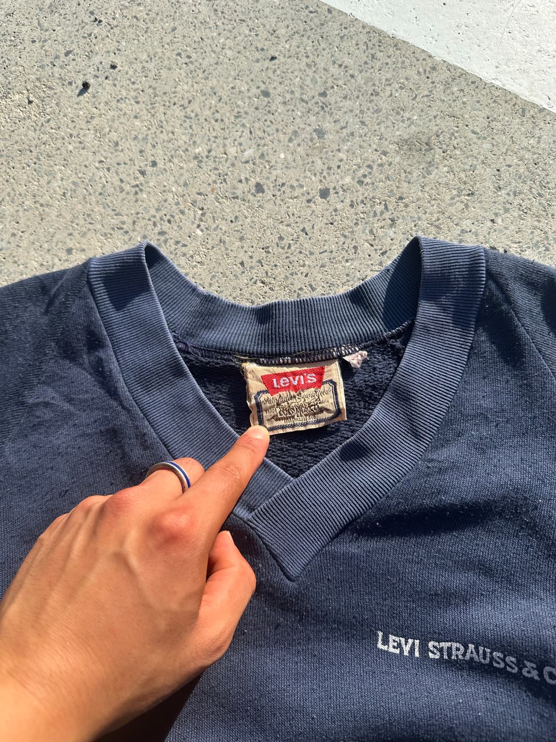 80’s Levi’s V-neck logo print sweatshirt 상품이미지8