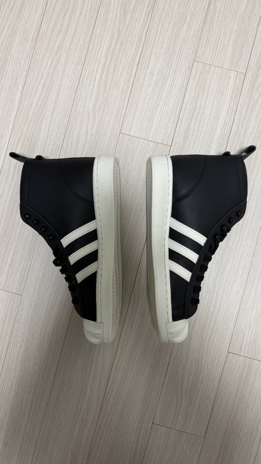 아디다스 x 떠그 클럽 슈퍼스타 부츠 상품이미지5