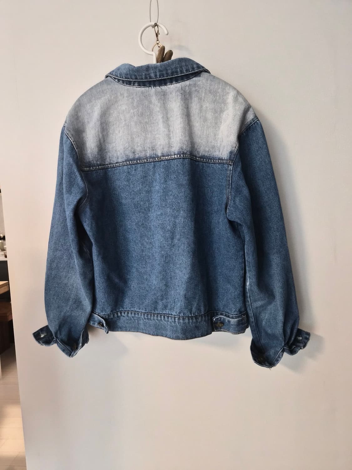 [유니크배색] 새상품빈티지 무드 워싱 데님 자켓 판매합니다 상품이미지7