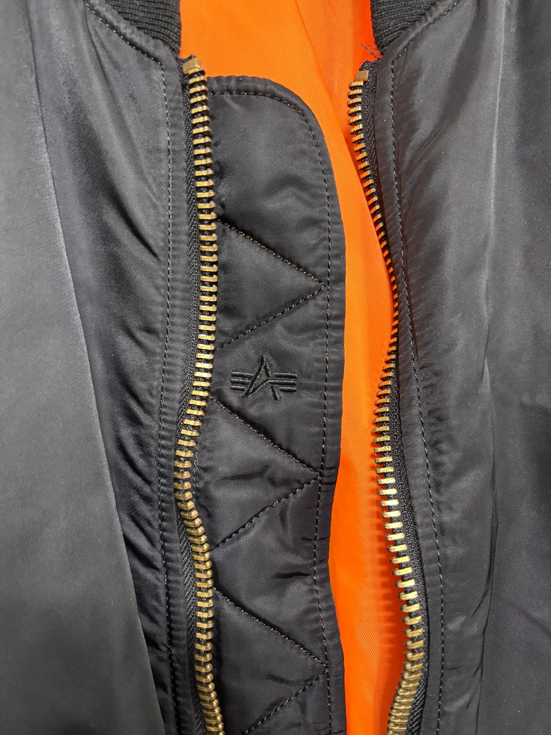 알파 인더스트리 MA-1 항공점퍼 M 상품이미지4